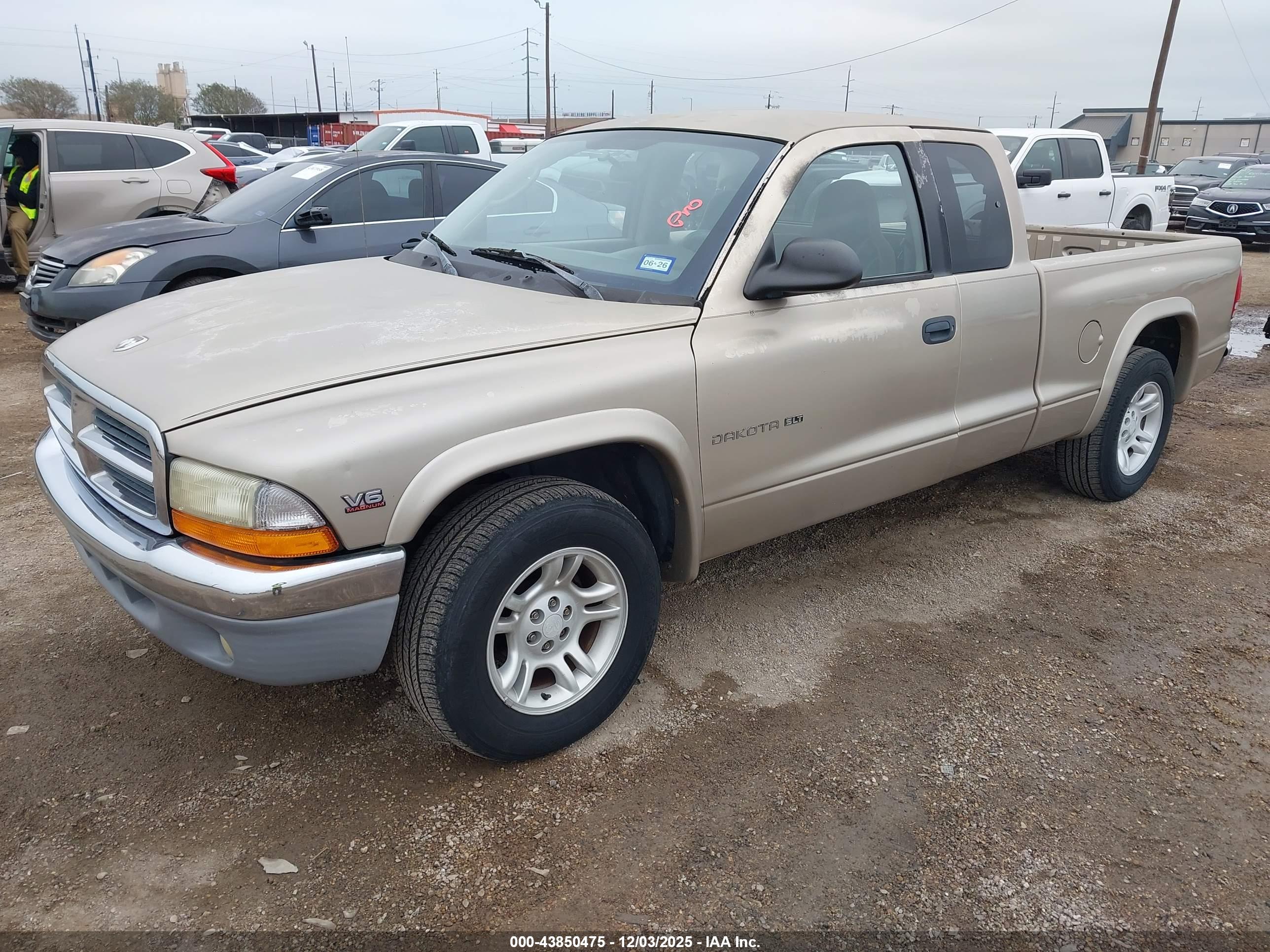 DODGE DAKOTA image 2