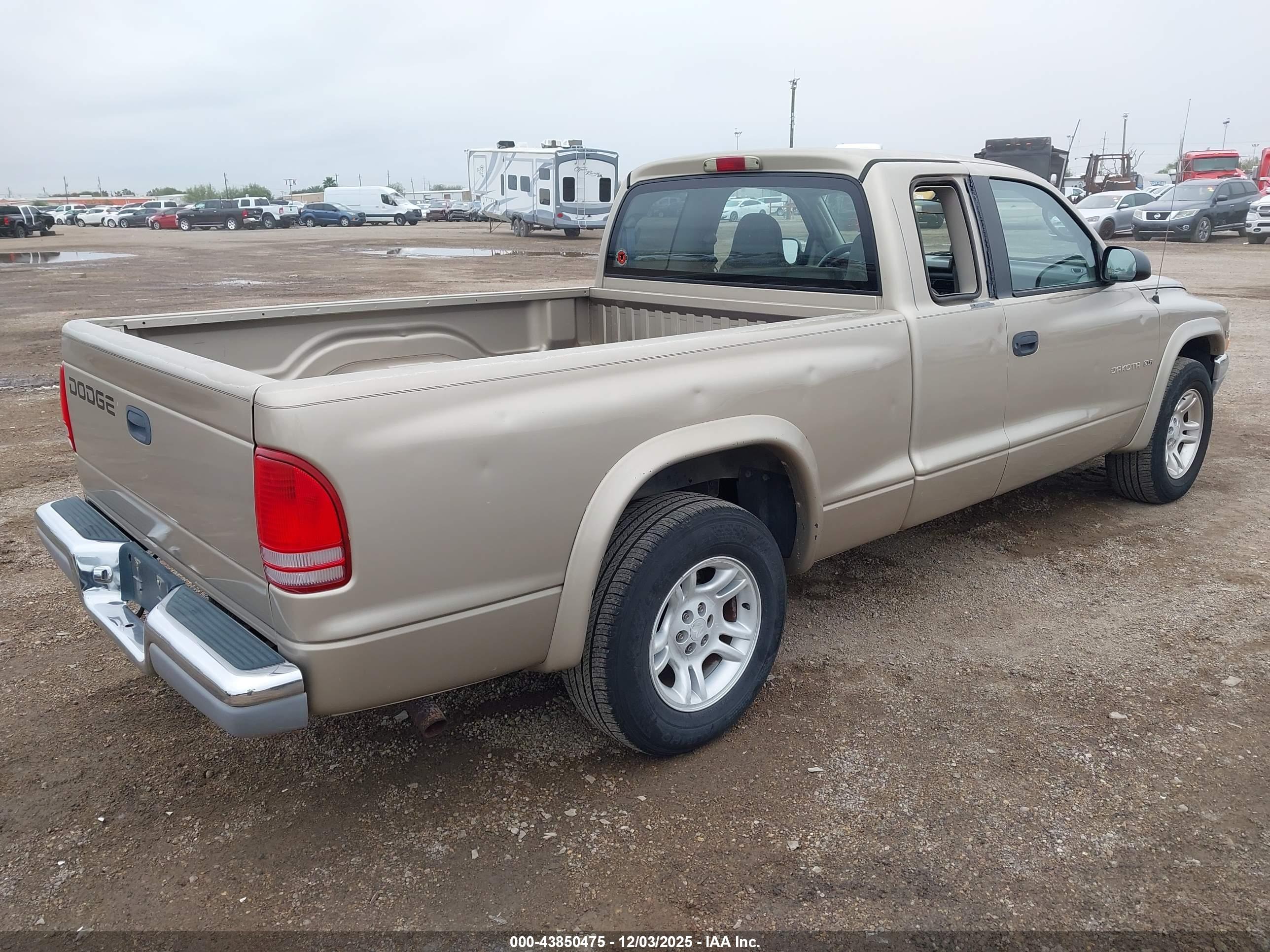 DODGE DAKOTA image 4