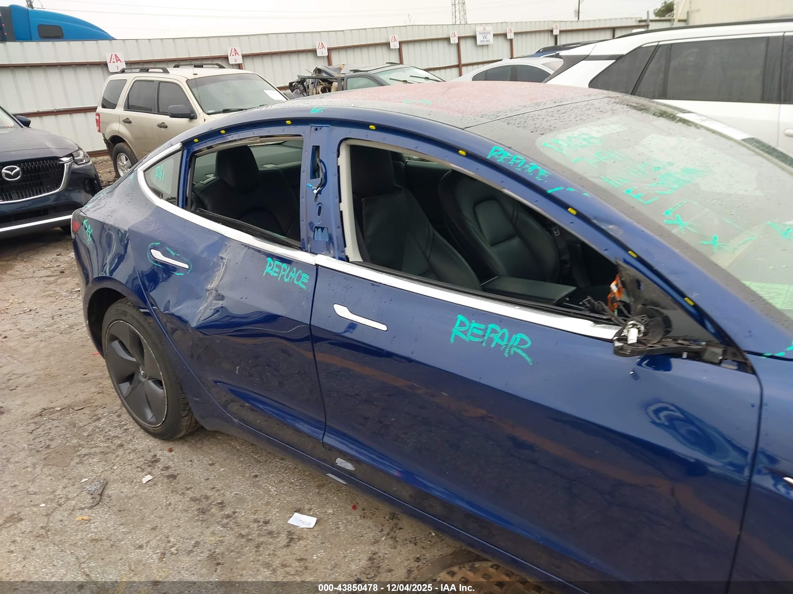 TESLA MODEL image 6