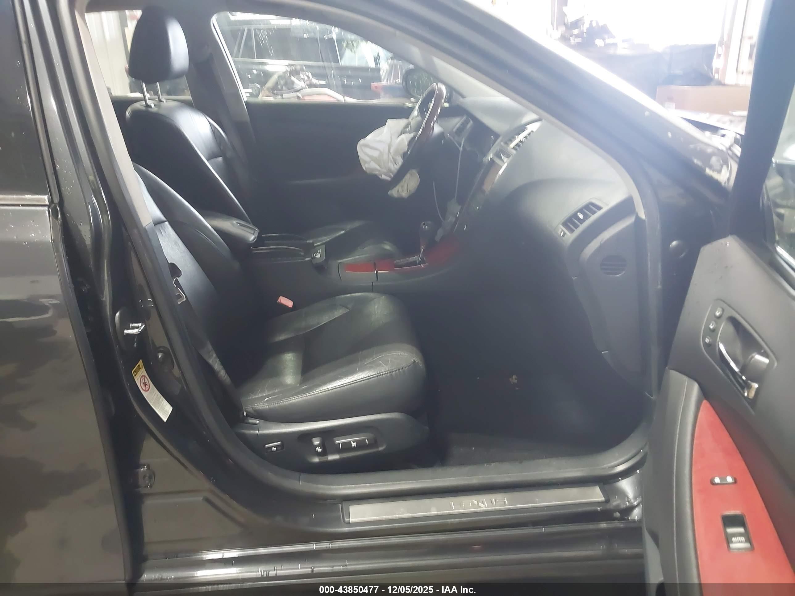 LEXUS ES image 5