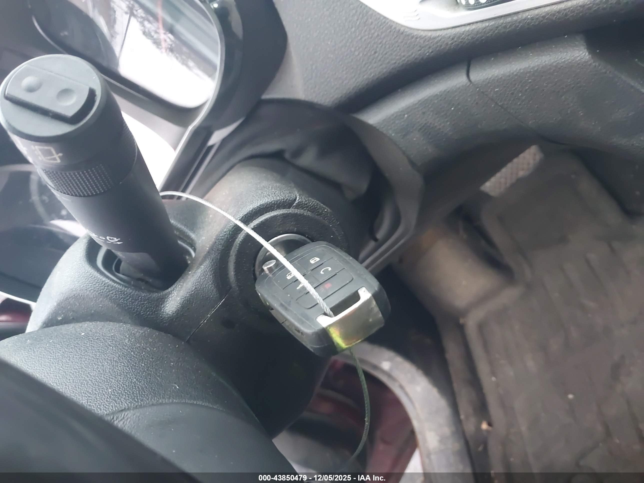 GMC TERRAIN image 11