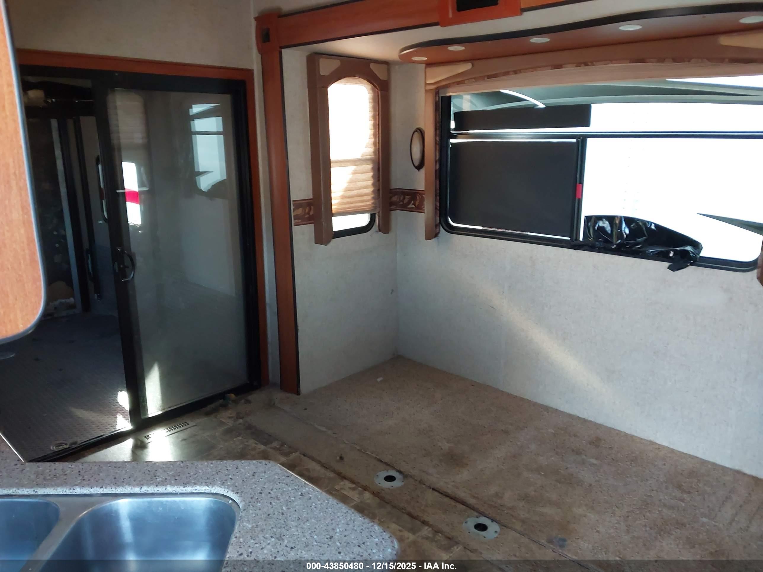 HEARTLAND RV image 8