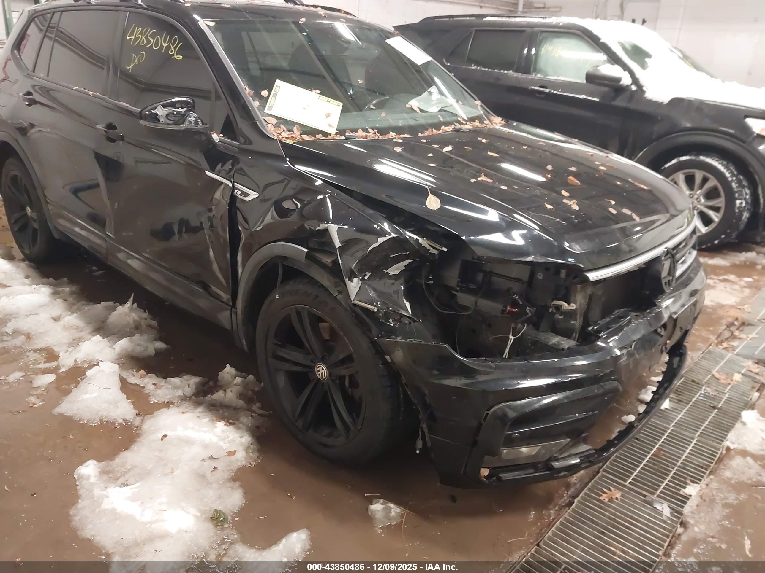 VOLKSWAGEN TIGUAN image 6