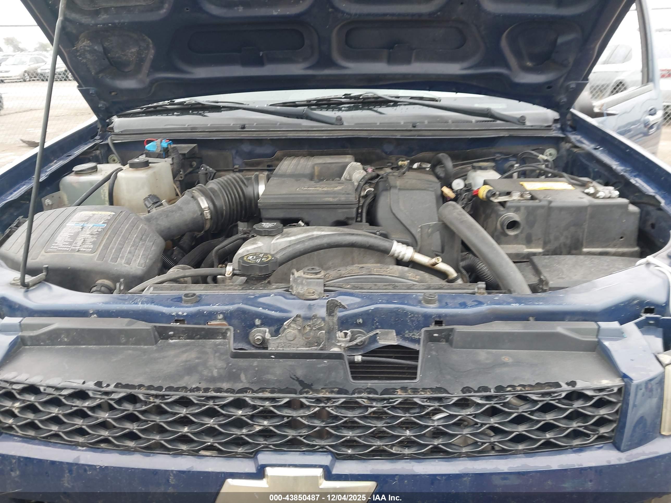 CHEVROLET COLORADO image 10