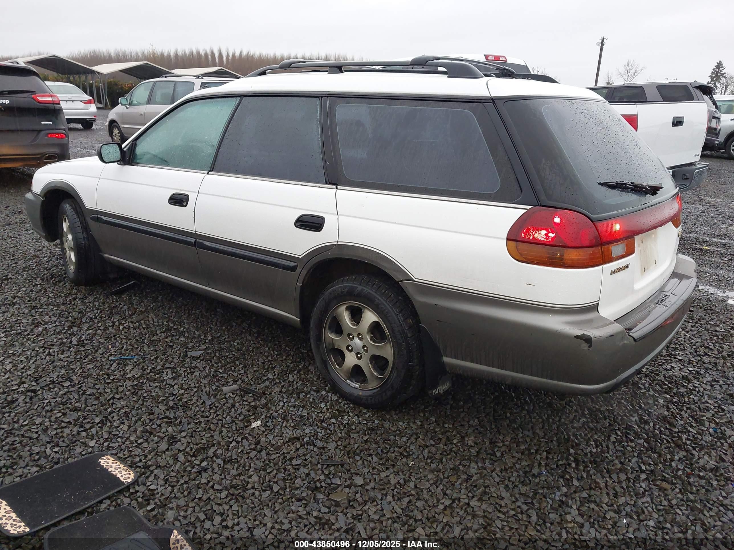 SUBARU LEGACY image 3