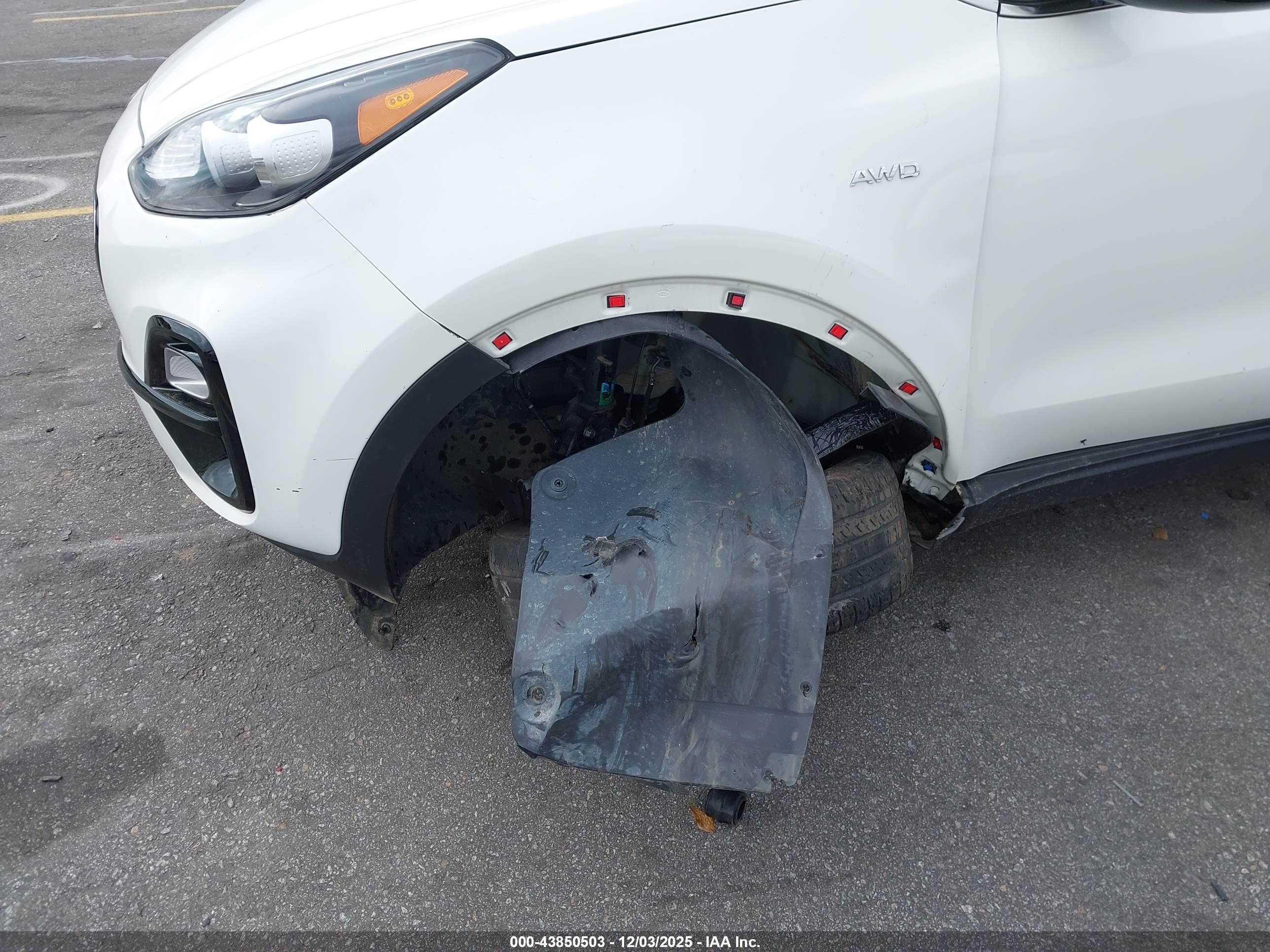 KIA SPORTAGE image 6