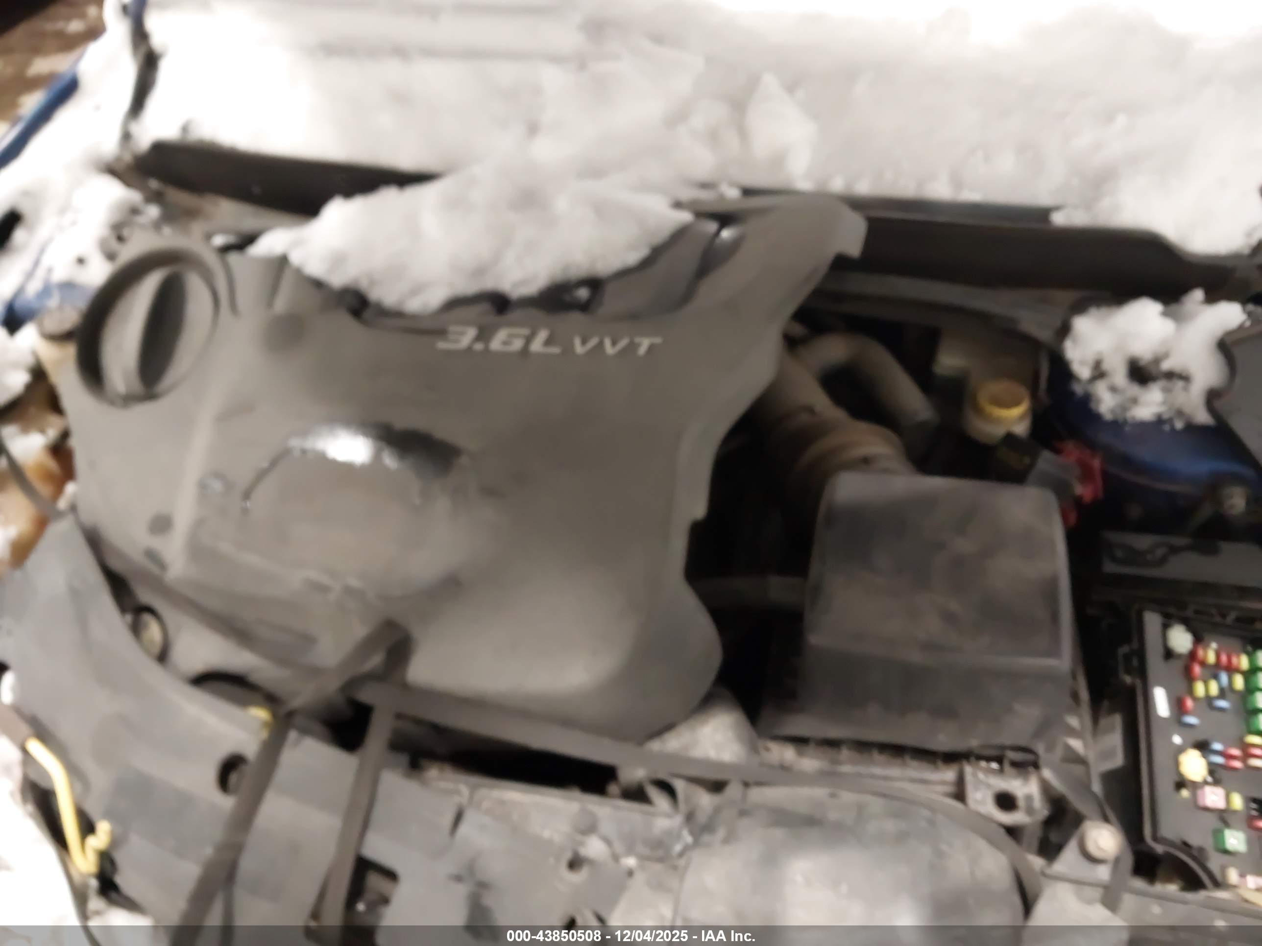DODGE AVENGER image 10