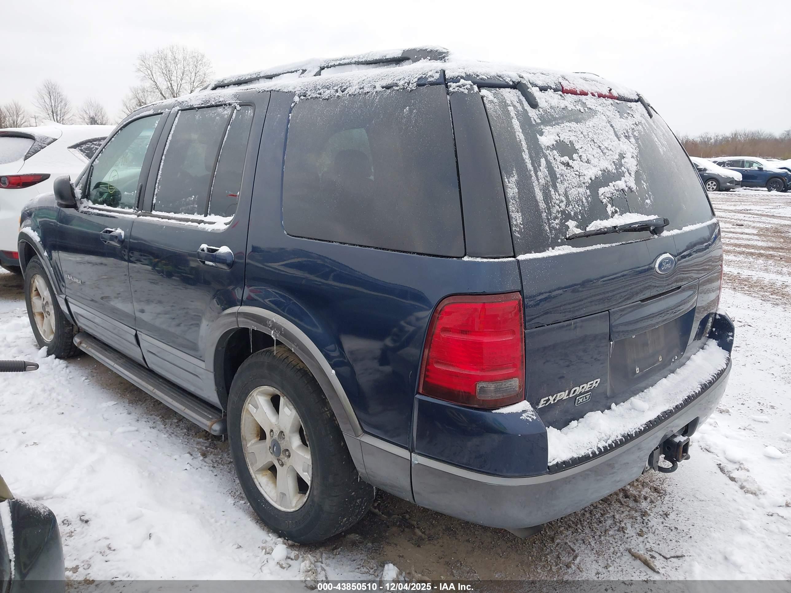 FORD EXPLORER image 3