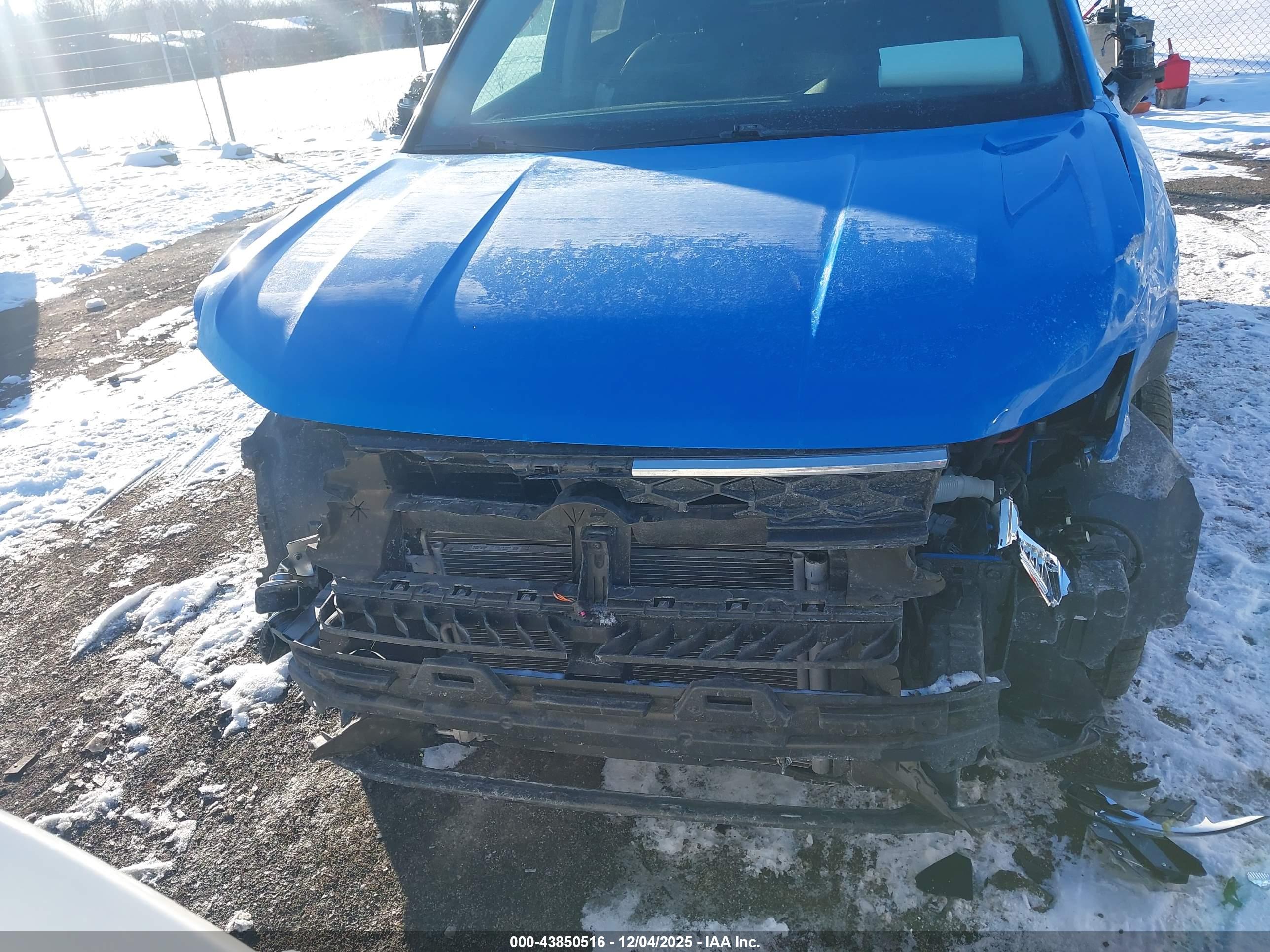 VOLKSWAGEN TAOS image 6
