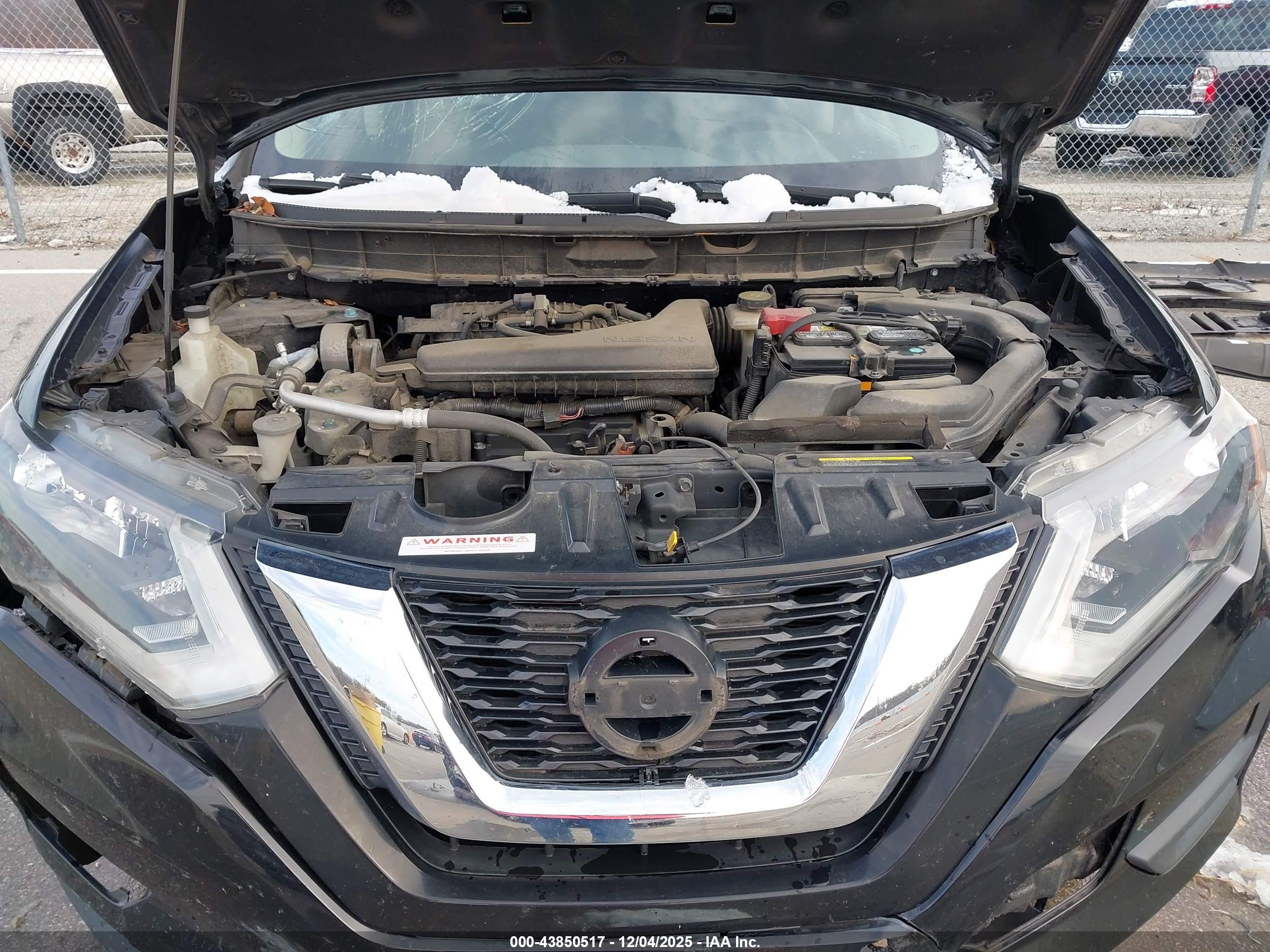 NISSAN ROGUE image 10