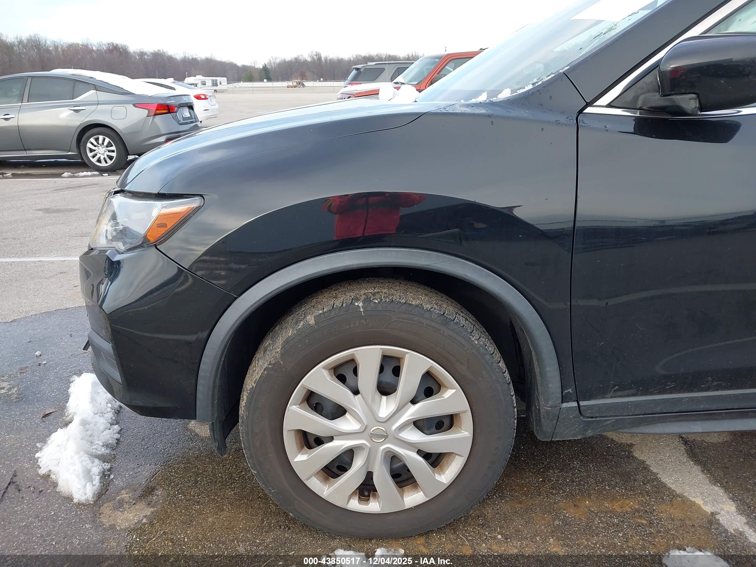 NISSAN ROGUE image 6