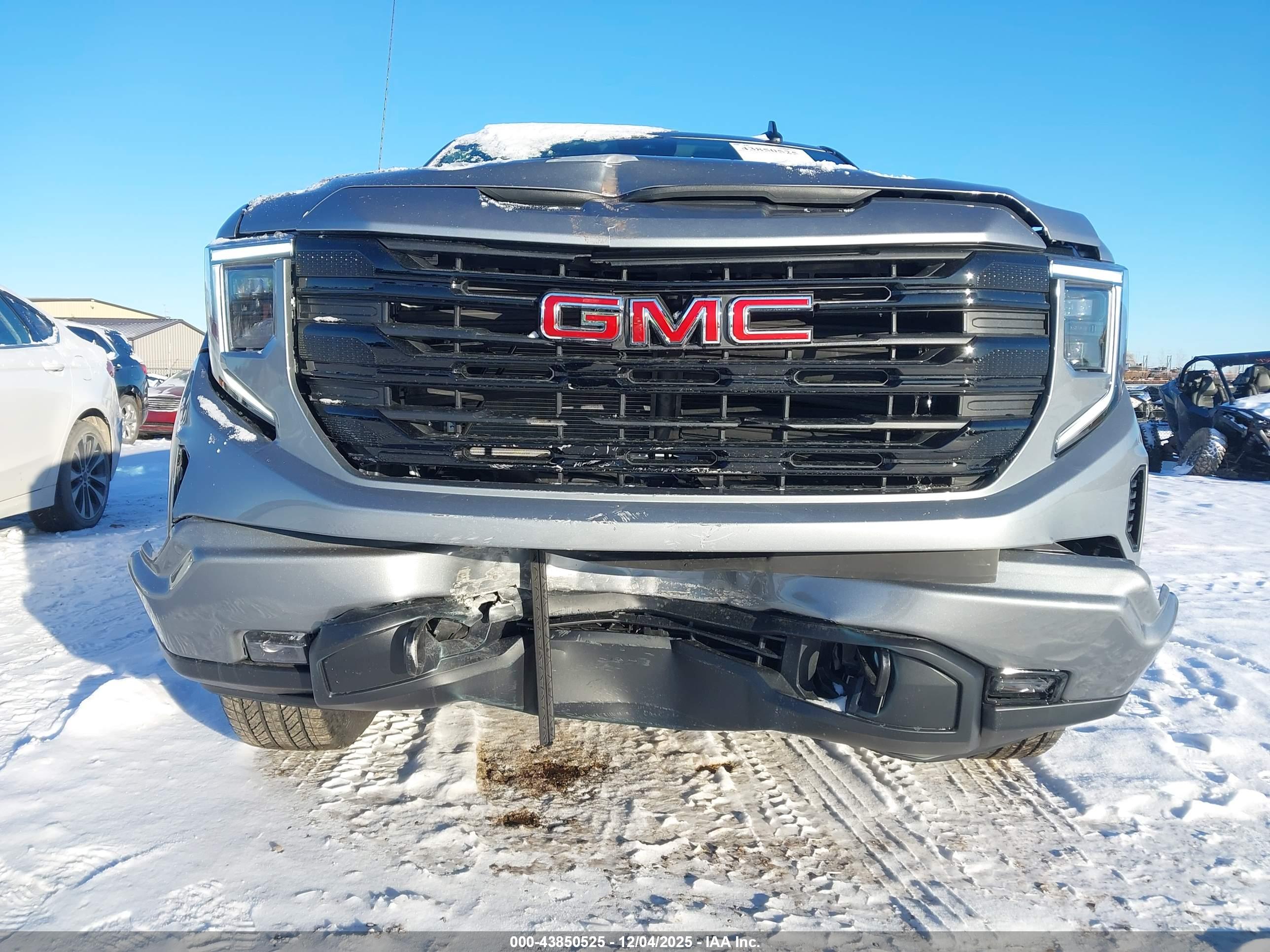 GMC SIERRA image 6