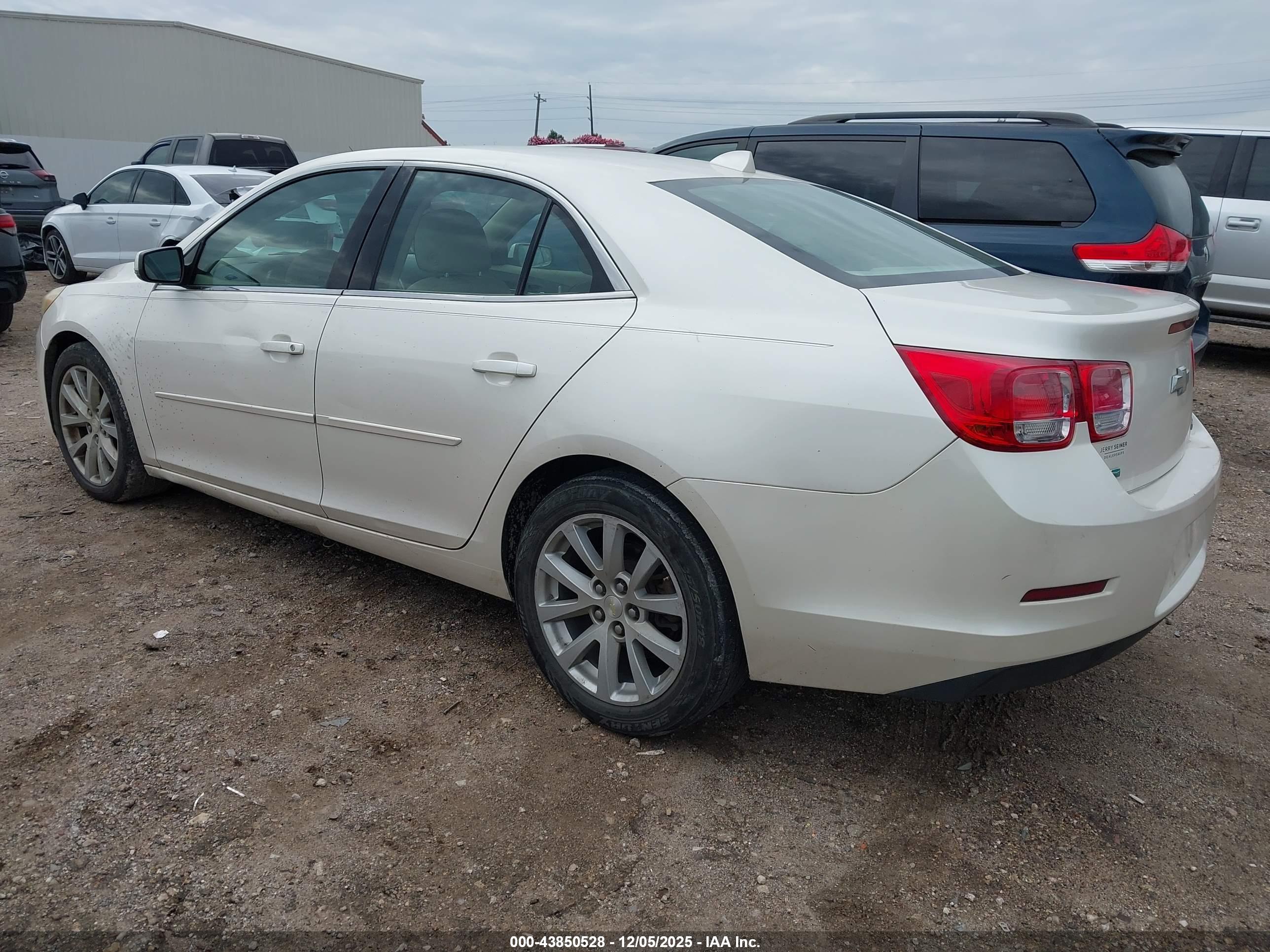 CHEVROLET MALIBU image 3