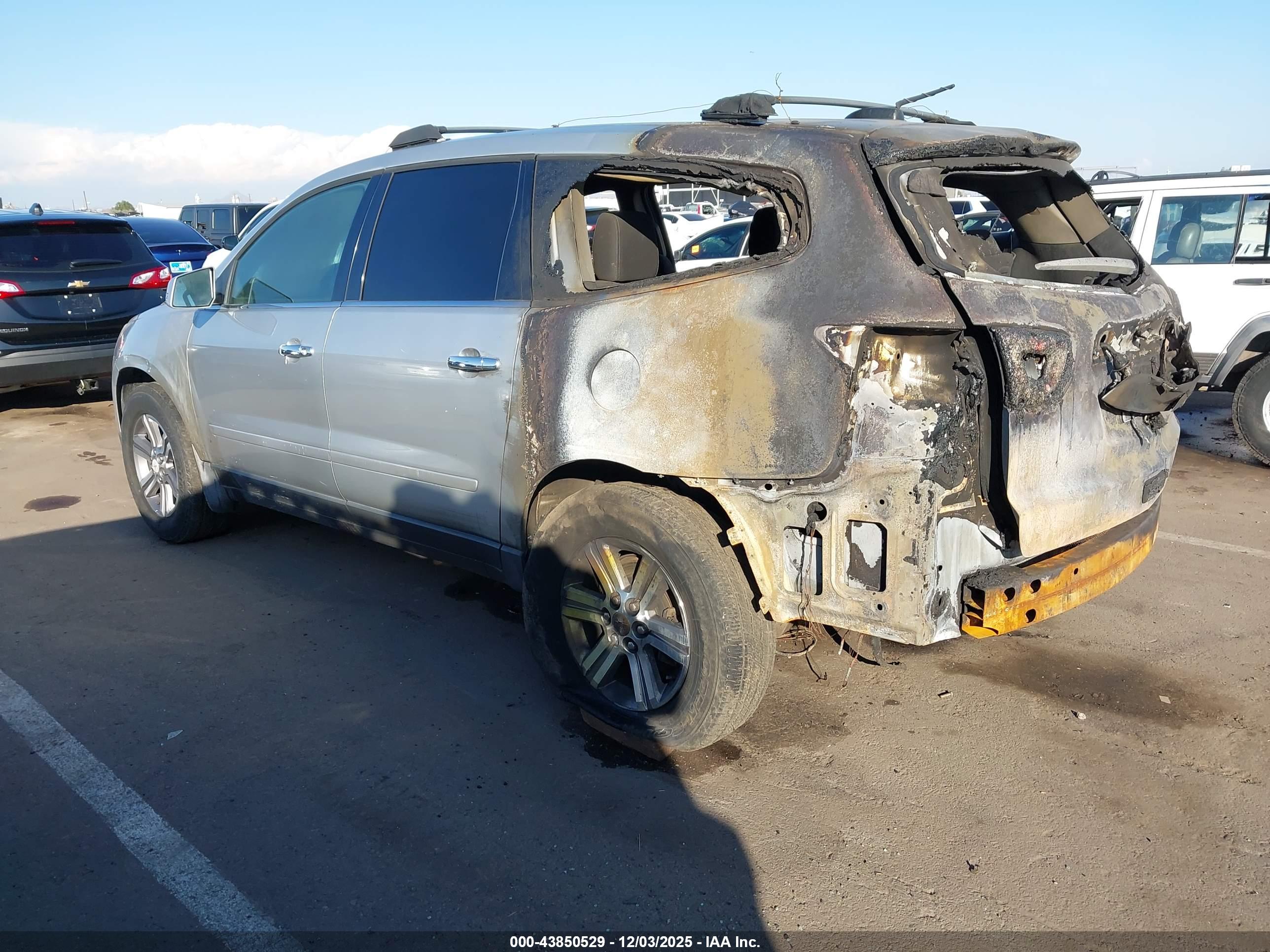 CHEVROLET TRAVERSE image 3