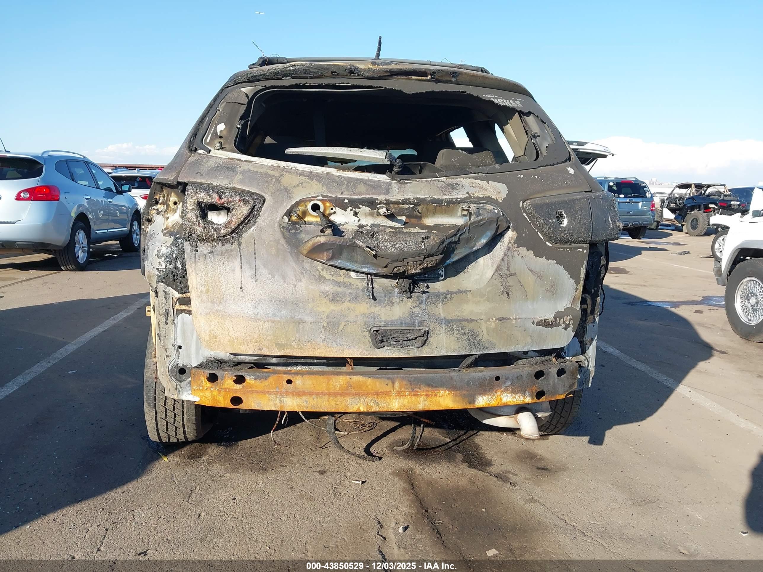 CHEVROLET TRAVERSE image 6