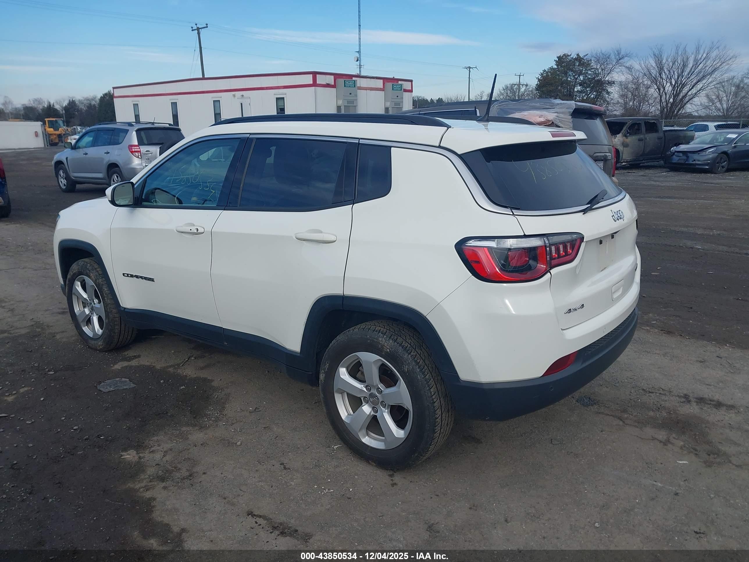 JEEP COMPASS image 3