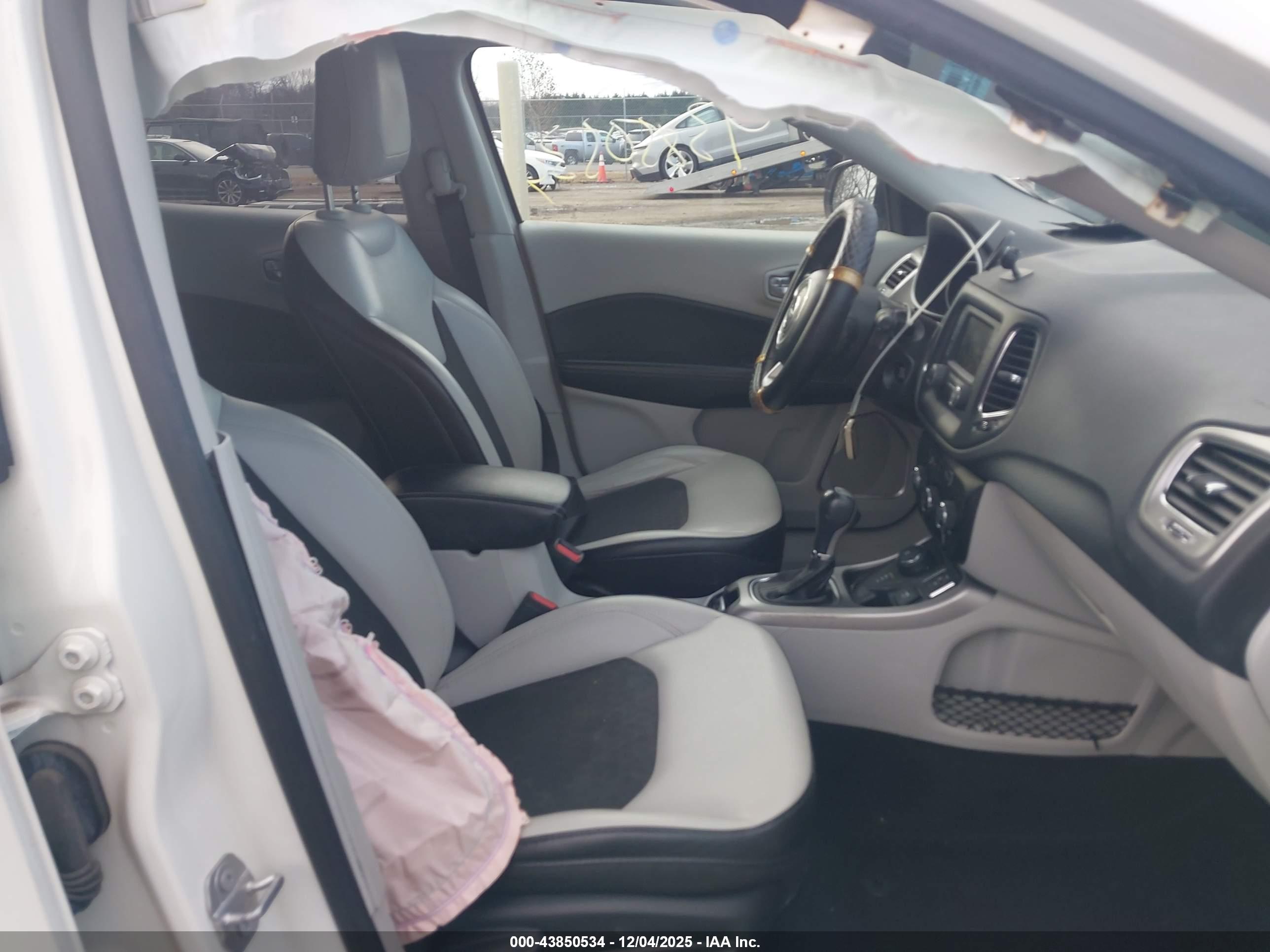 JEEP COMPASS image 5