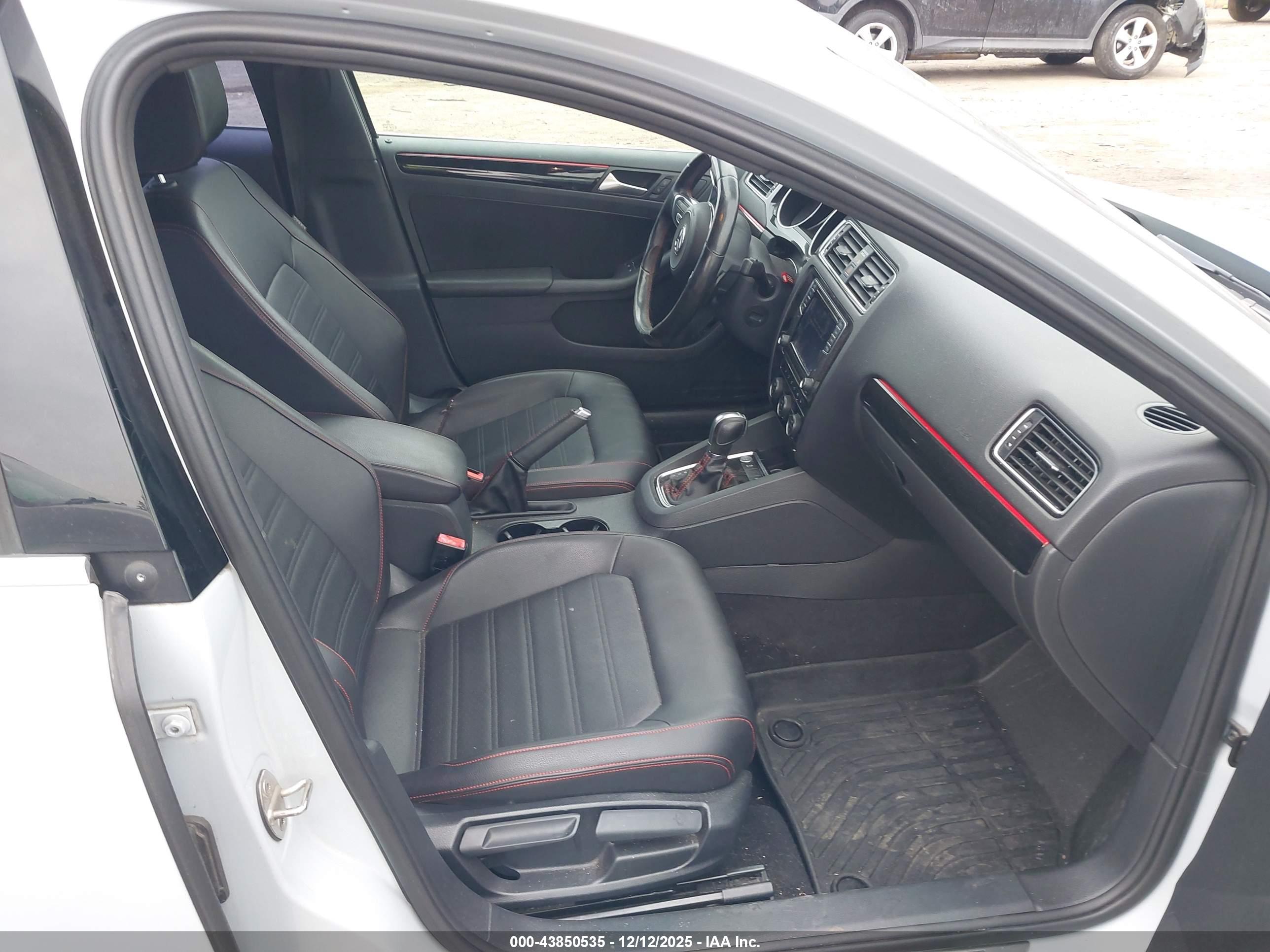 VOLKSWAGEN JETTA image 5
