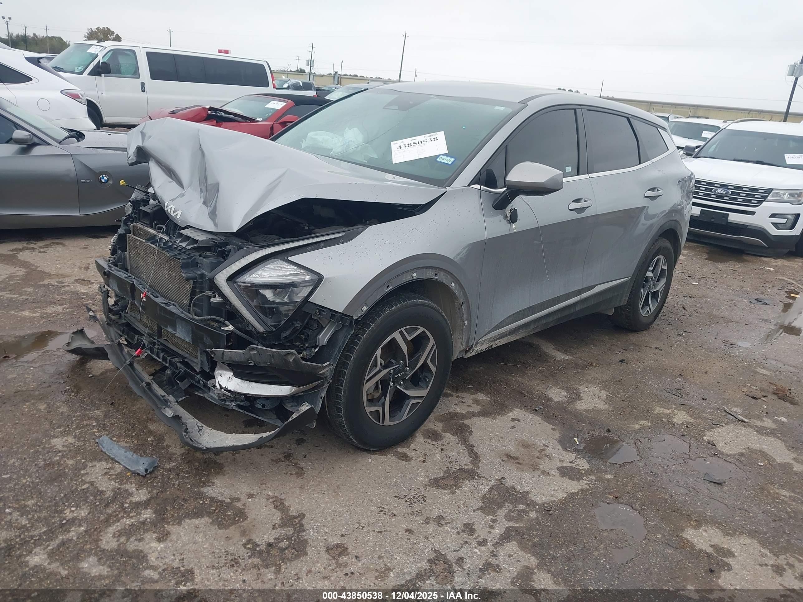 KIA SPORTAGE image 2