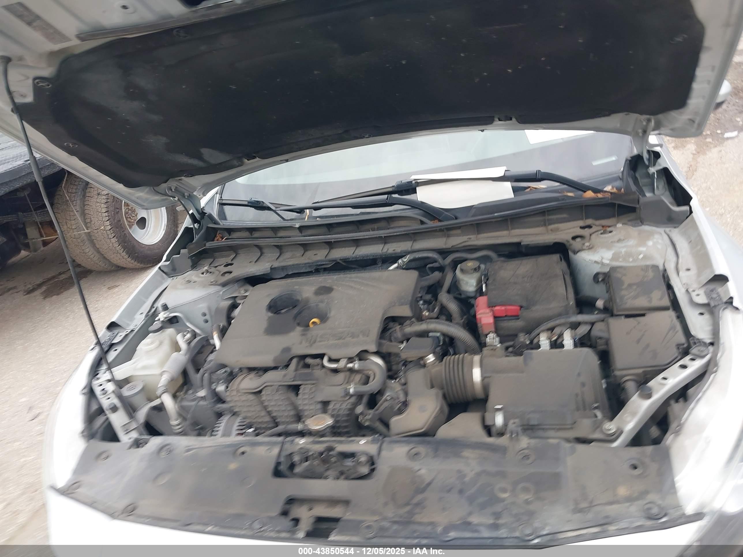 NISSAN ALTIMA image 10