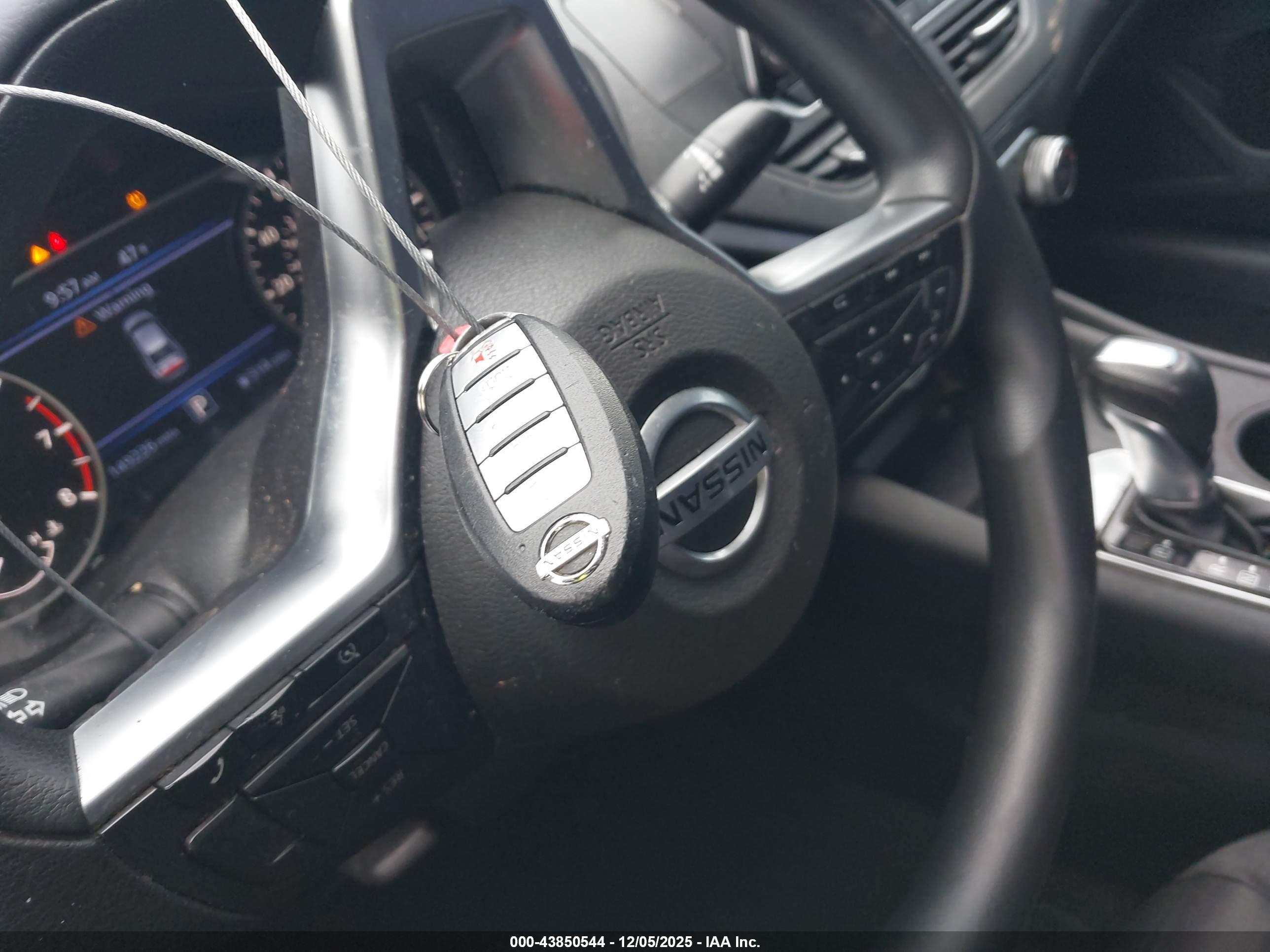 NISSAN ALTIMA image 11