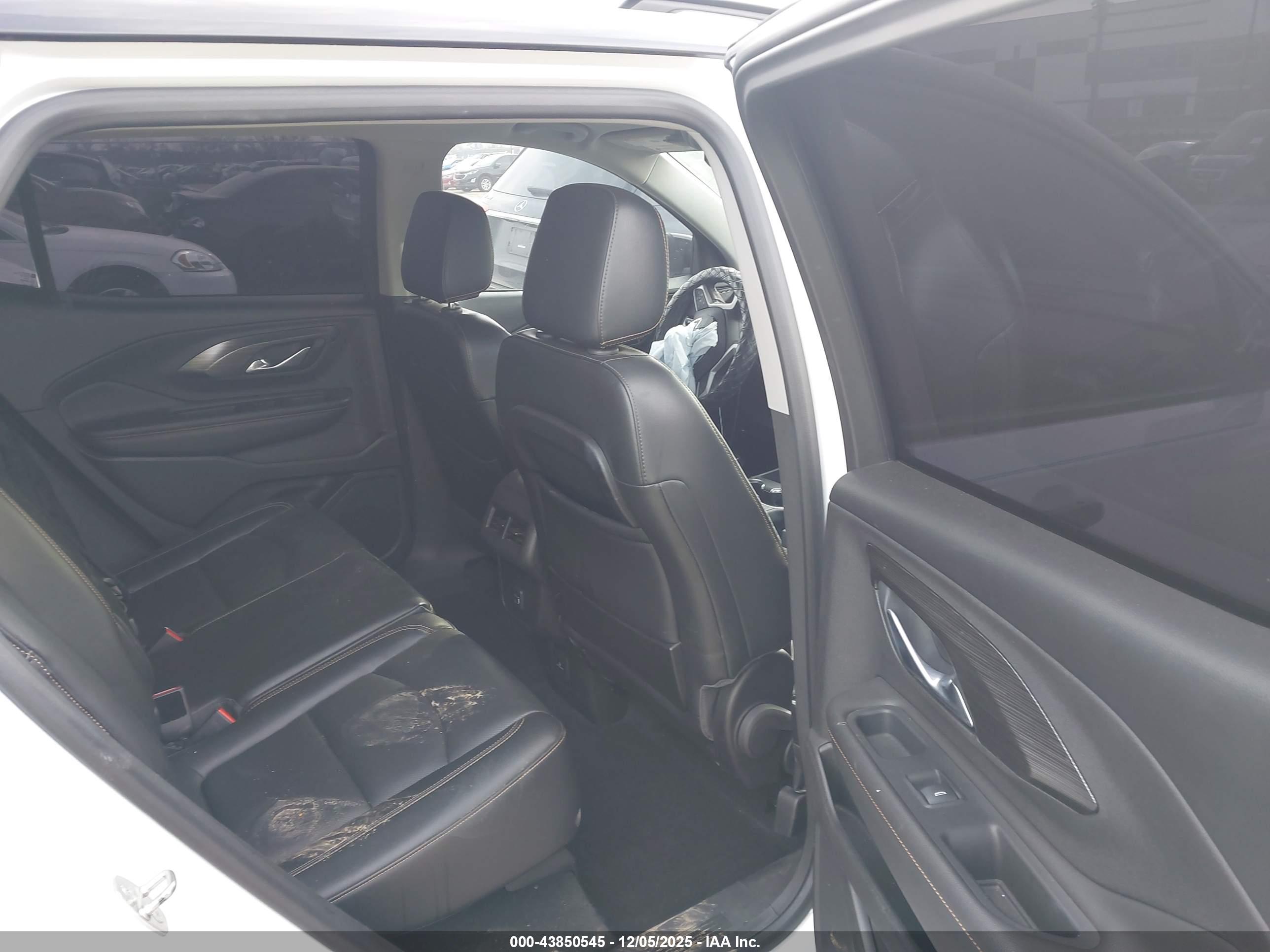 GMC TERRAIN image 8