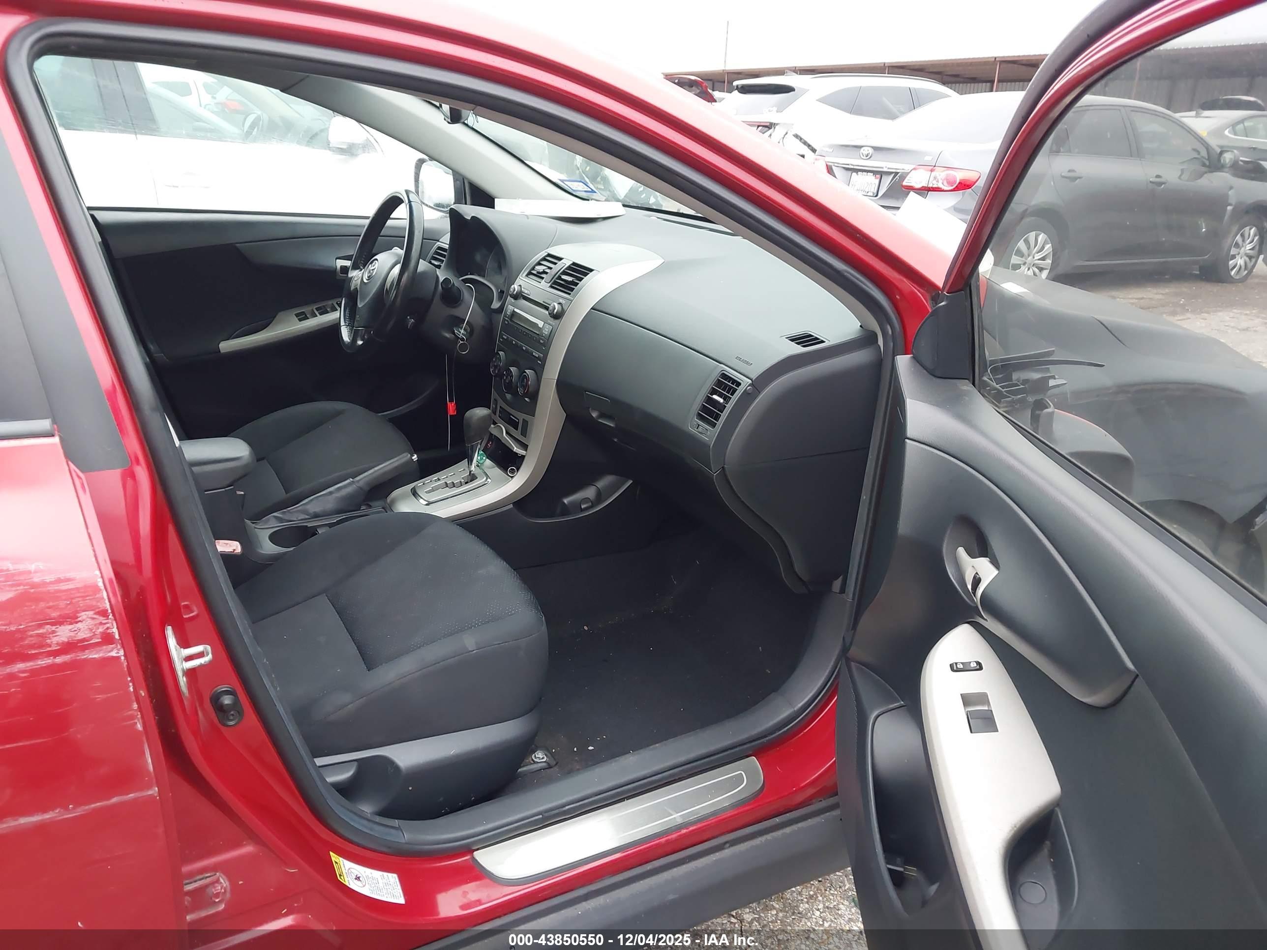 TOYOTA COROLLA image 5