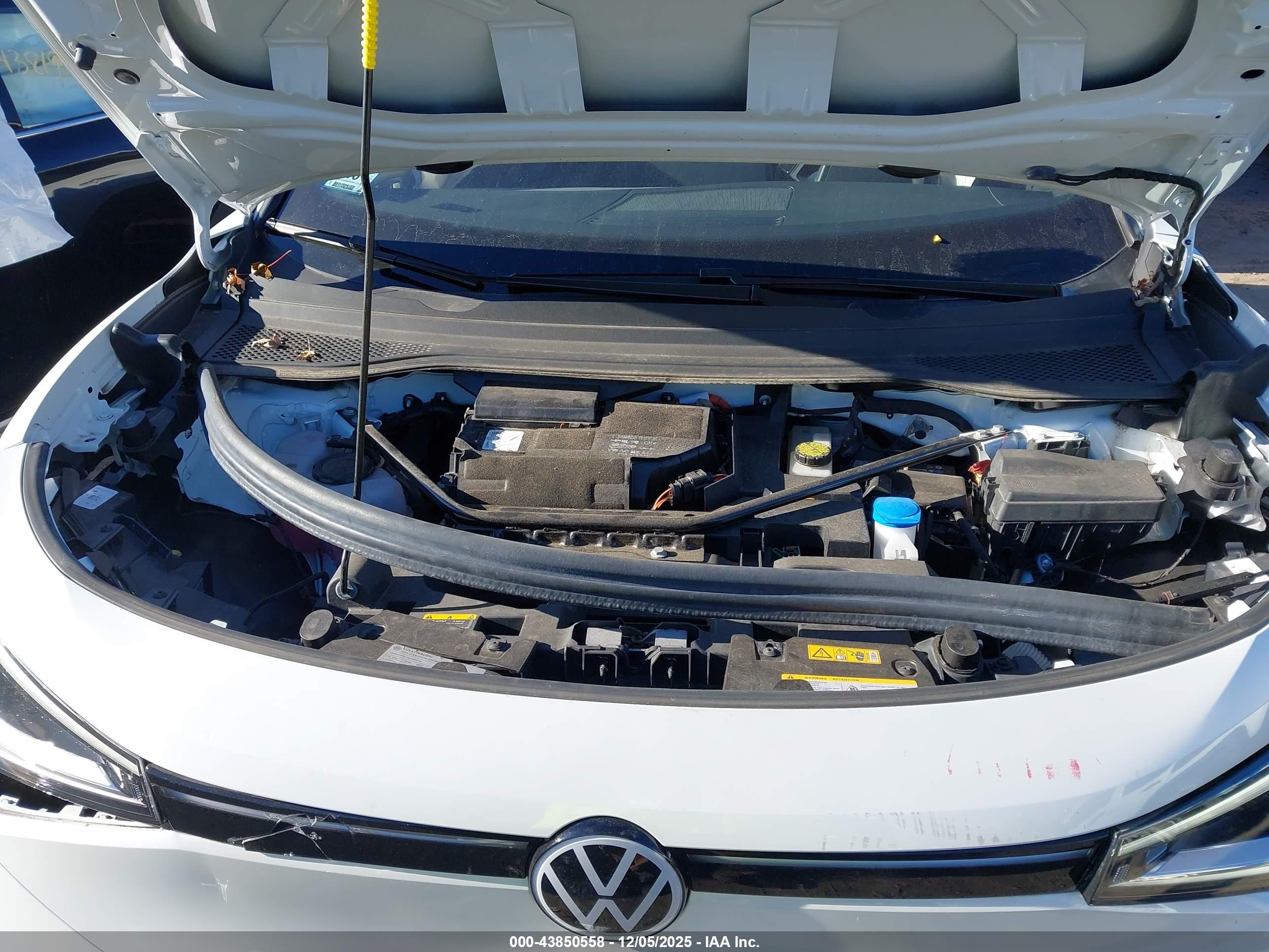 VOLKSWAGEN ID.4 image 10