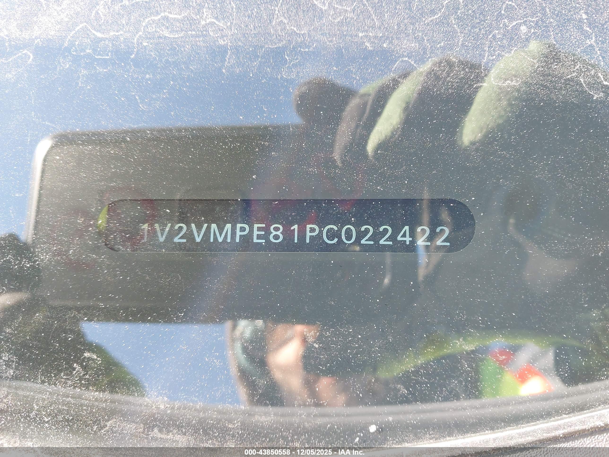 VOLKSWAGEN ID.4 image 9