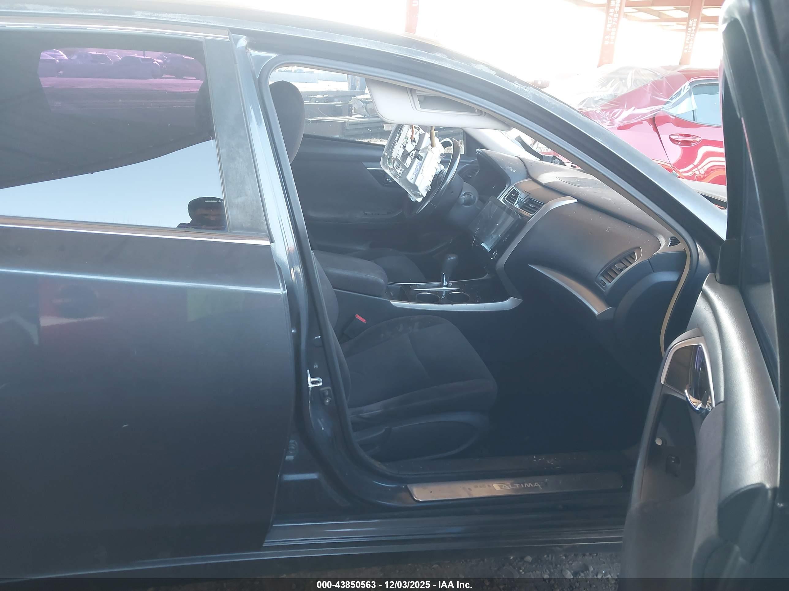 NISSAN ALTIMA image 5