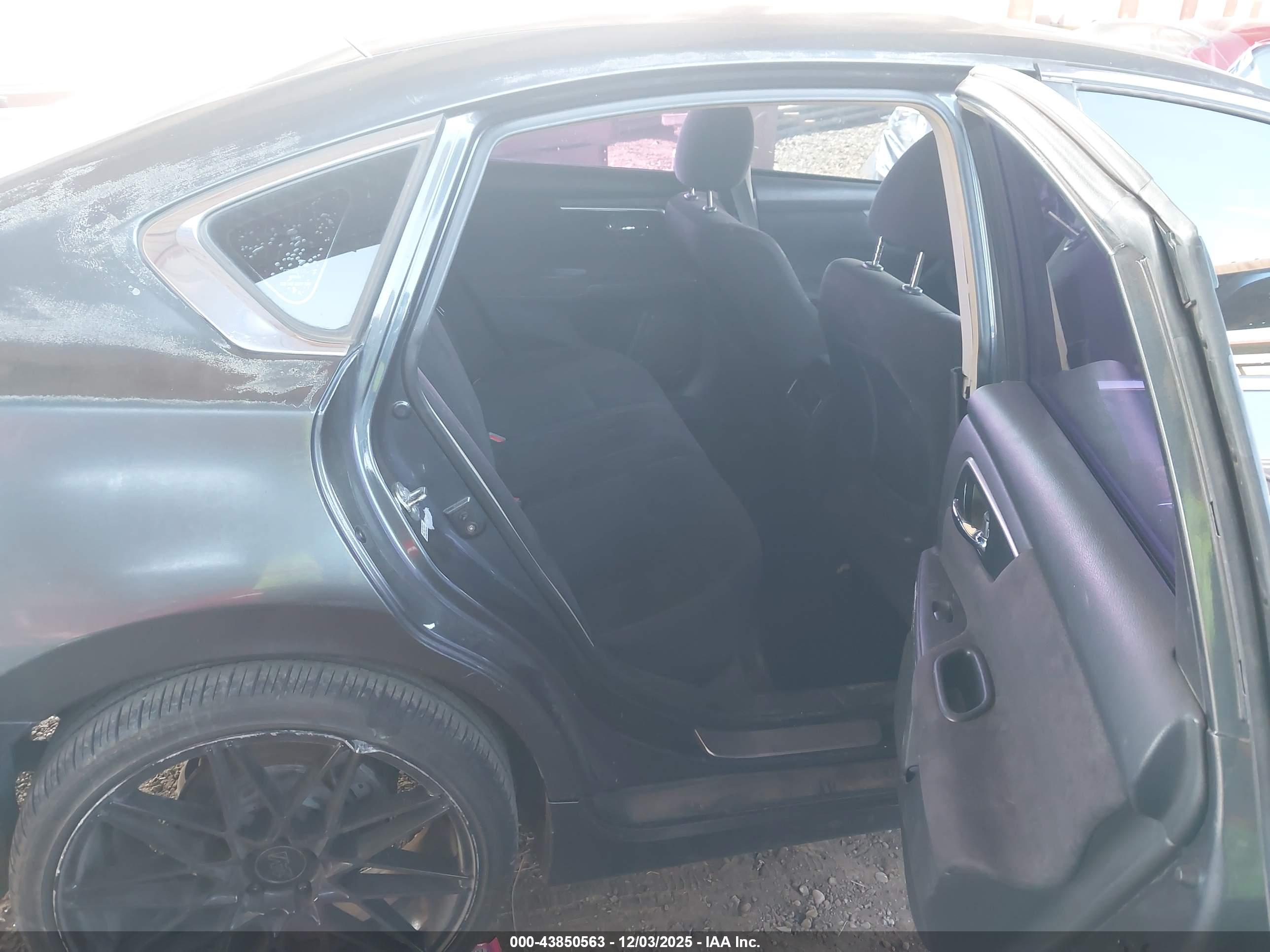 NISSAN ALTIMA image 8