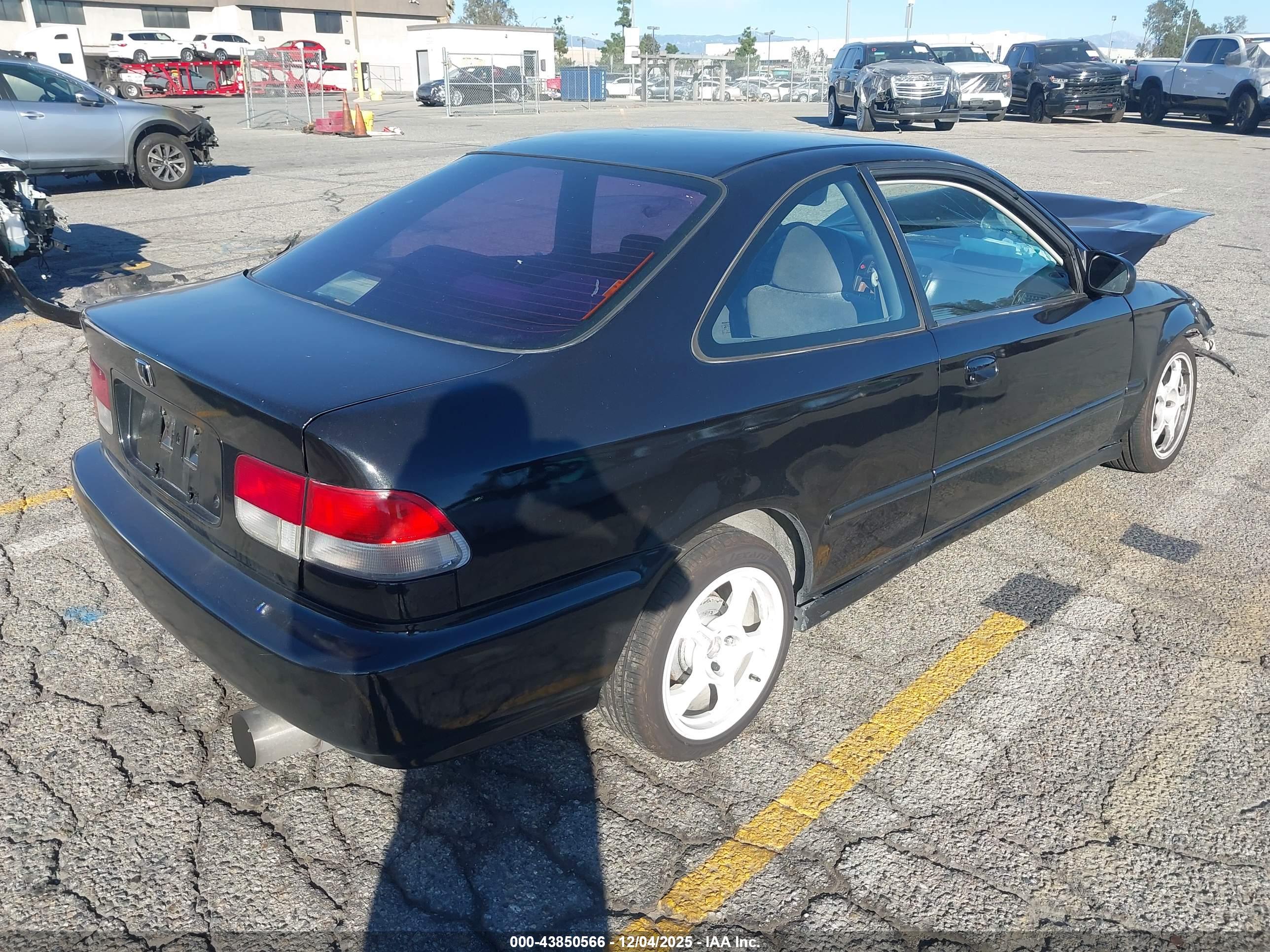 HONDA CIVIC image 4