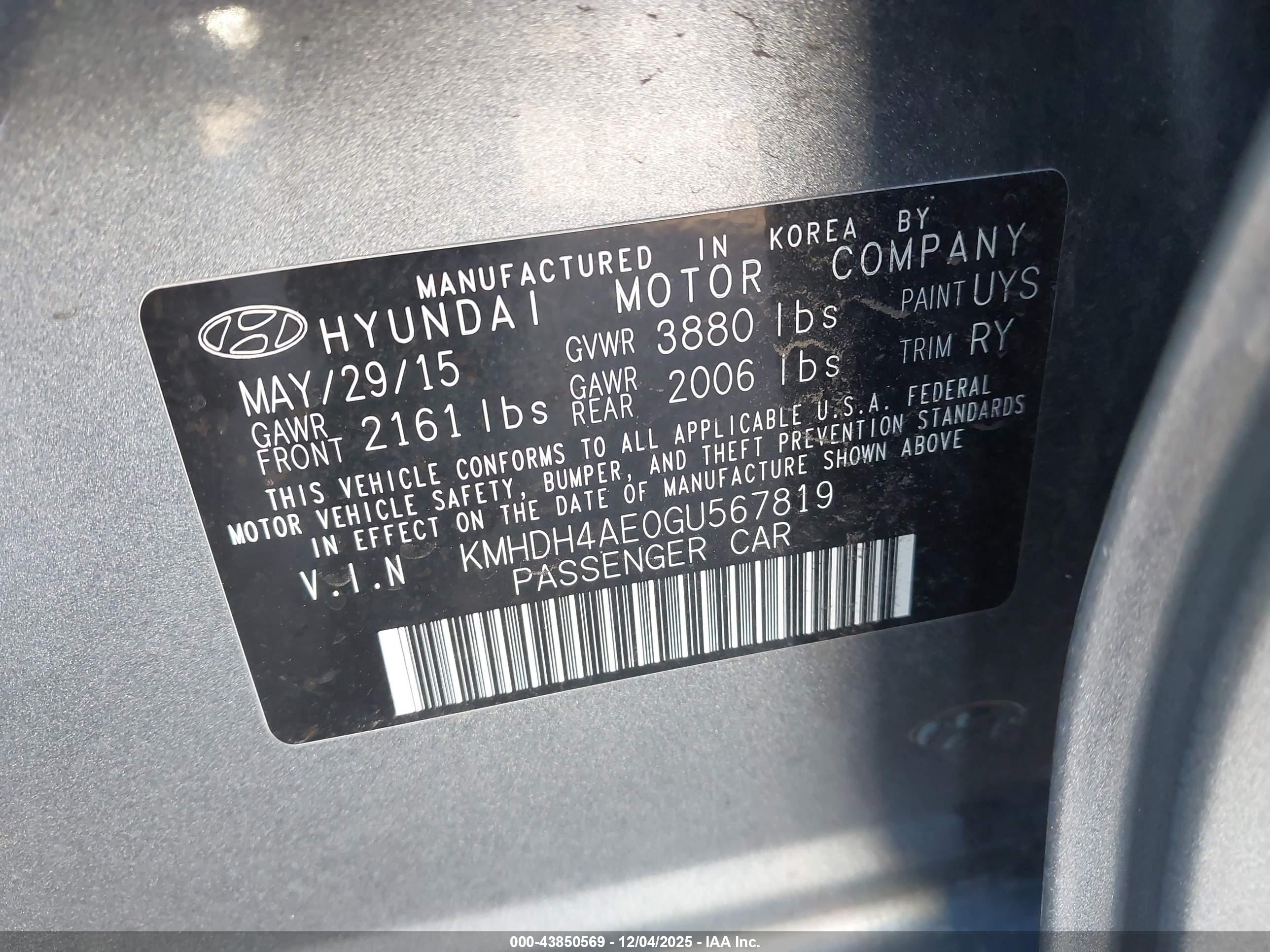 HYUNDAI ELANTRA image 9