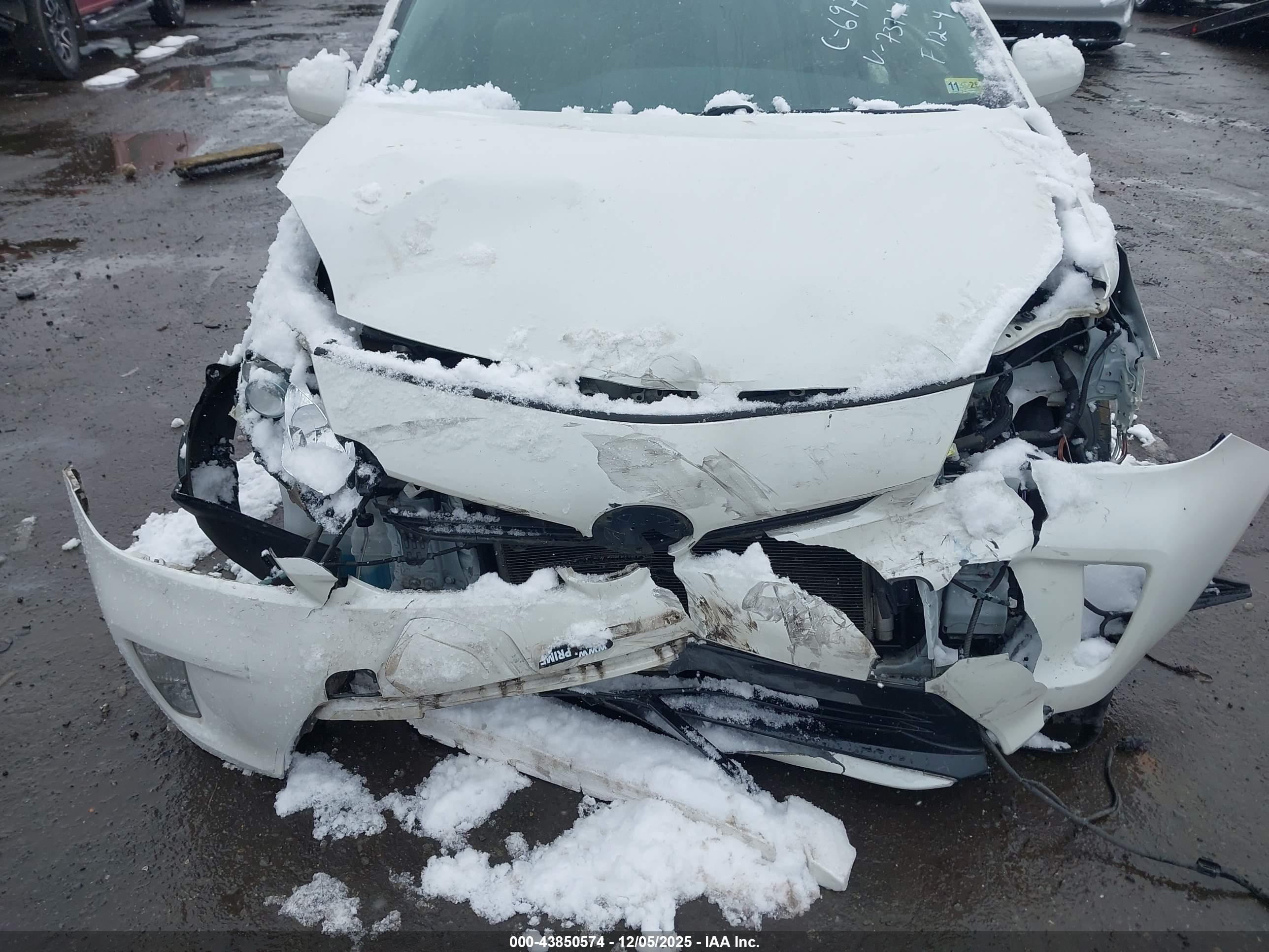 TOYOTA PRIUS image 6