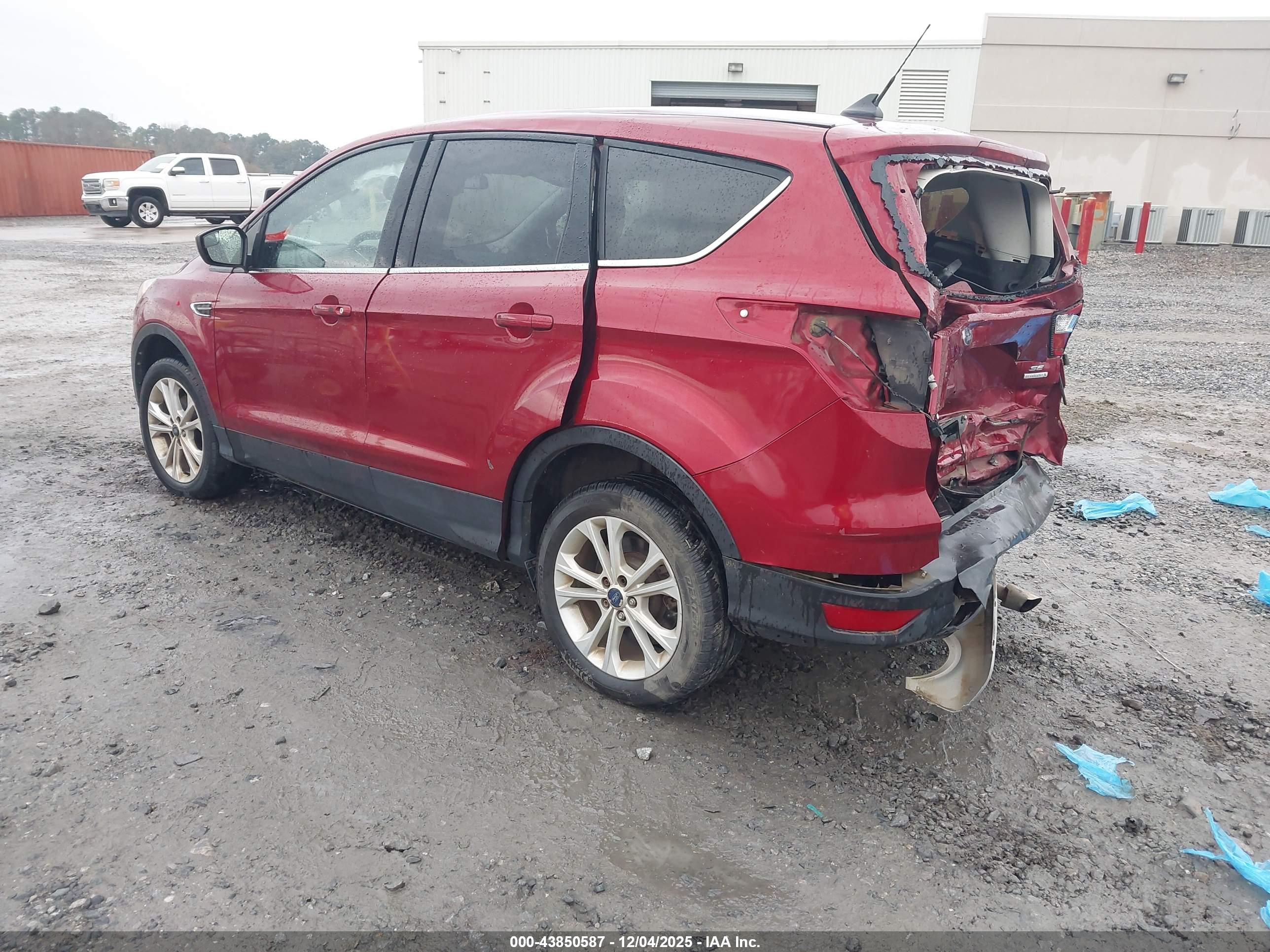 FORD ESCAPE image 3