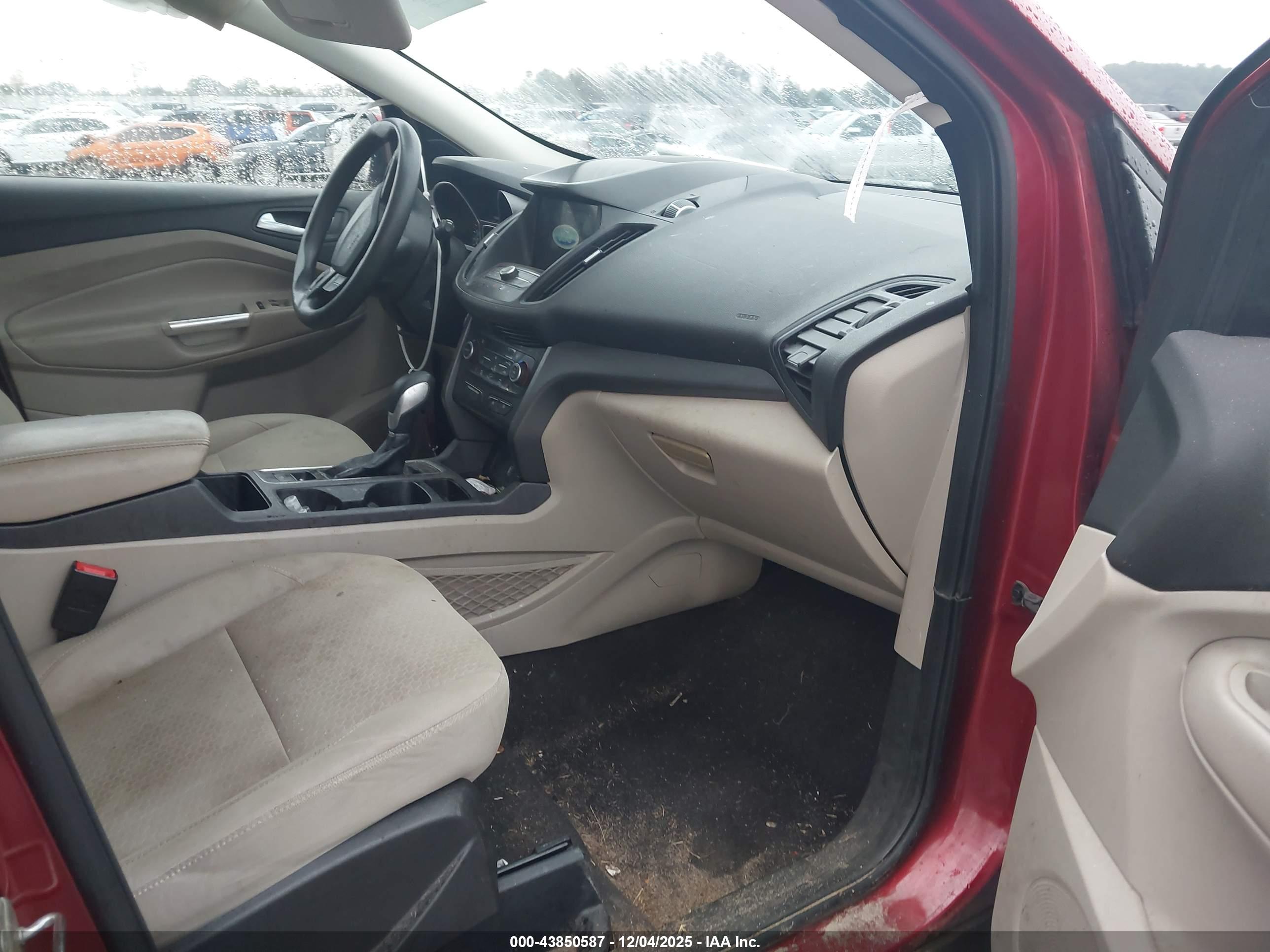 FORD ESCAPE image 5