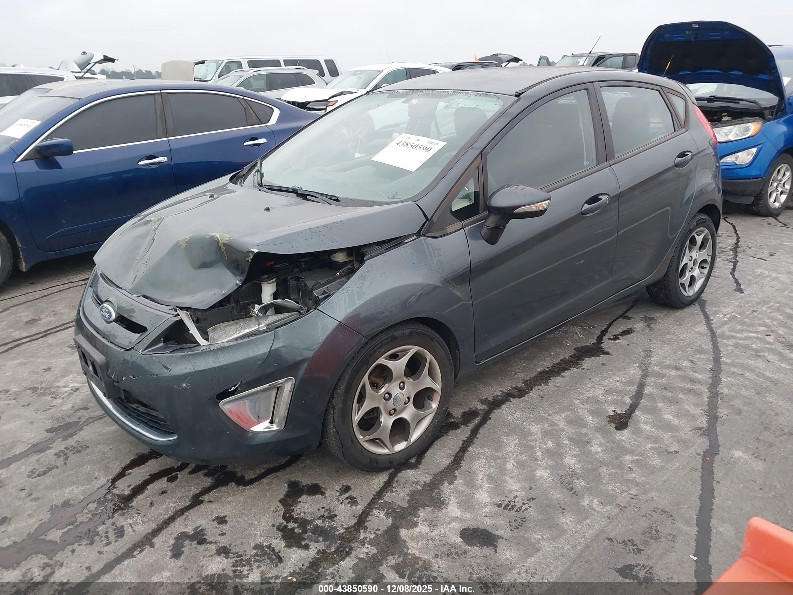 FORD FIESTA image 2