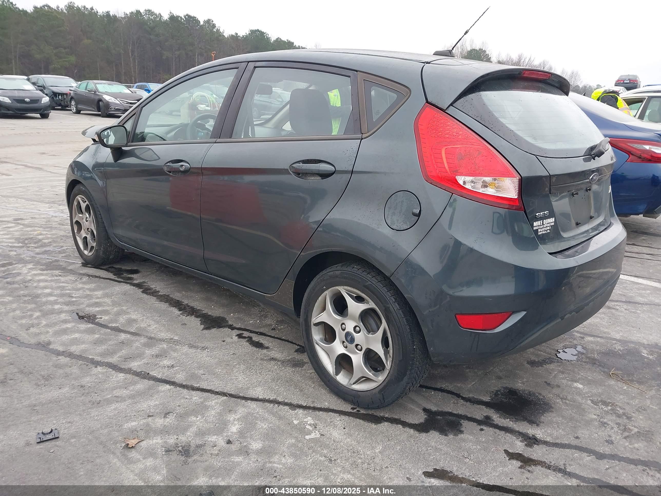 FORD FIESTA image 3