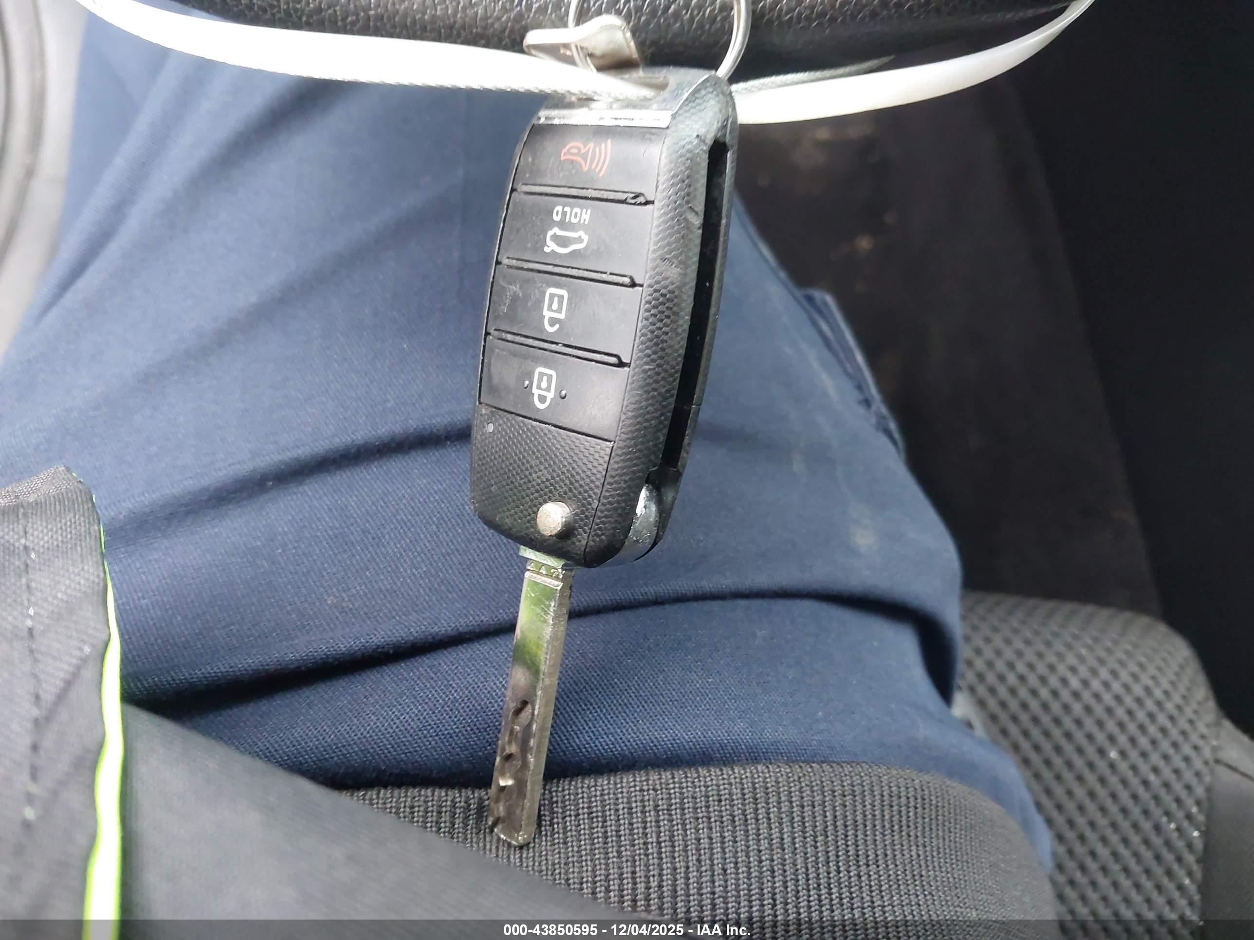 KIA OPTIMA image 11