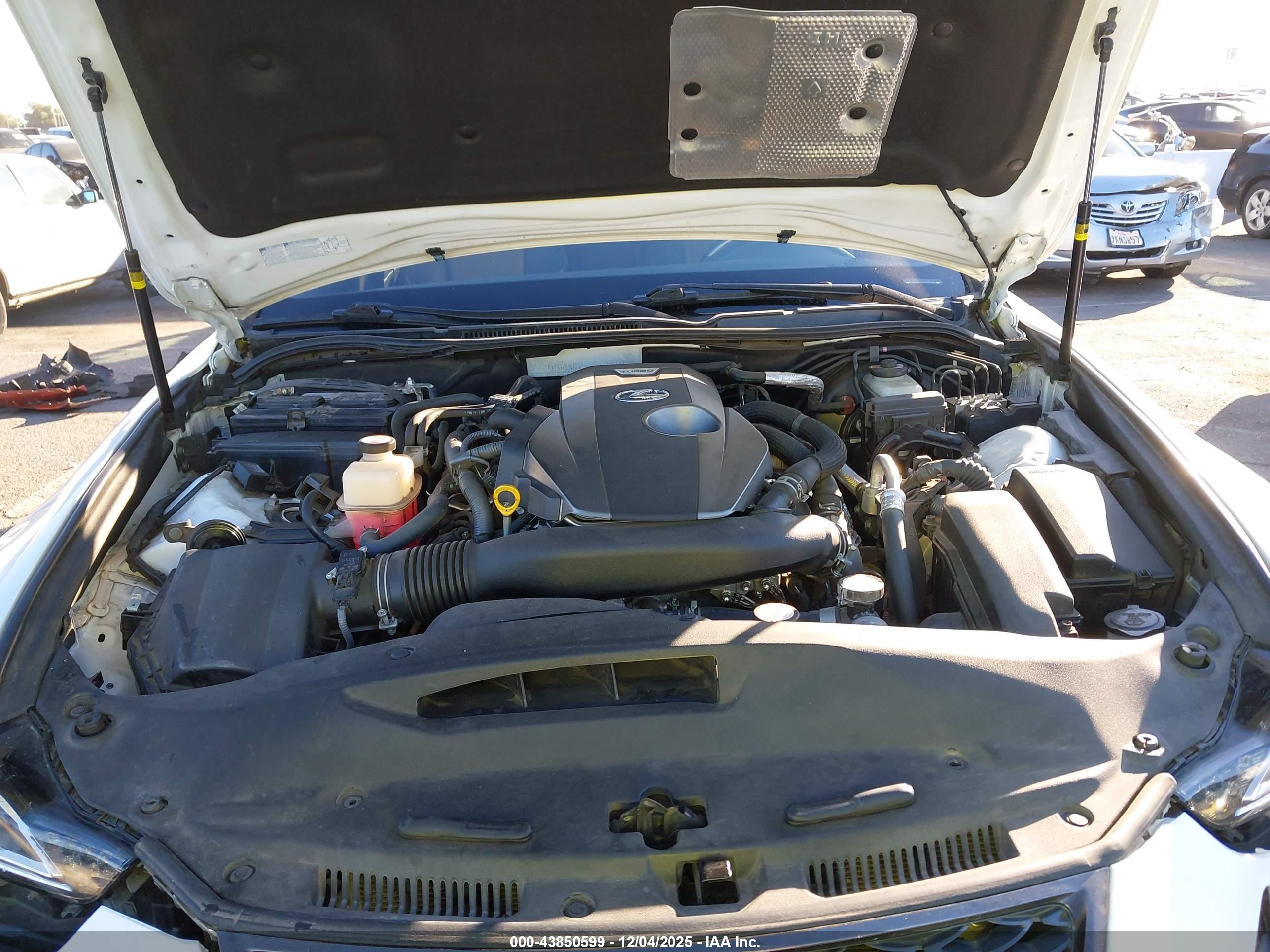 LEXUS IS image 10