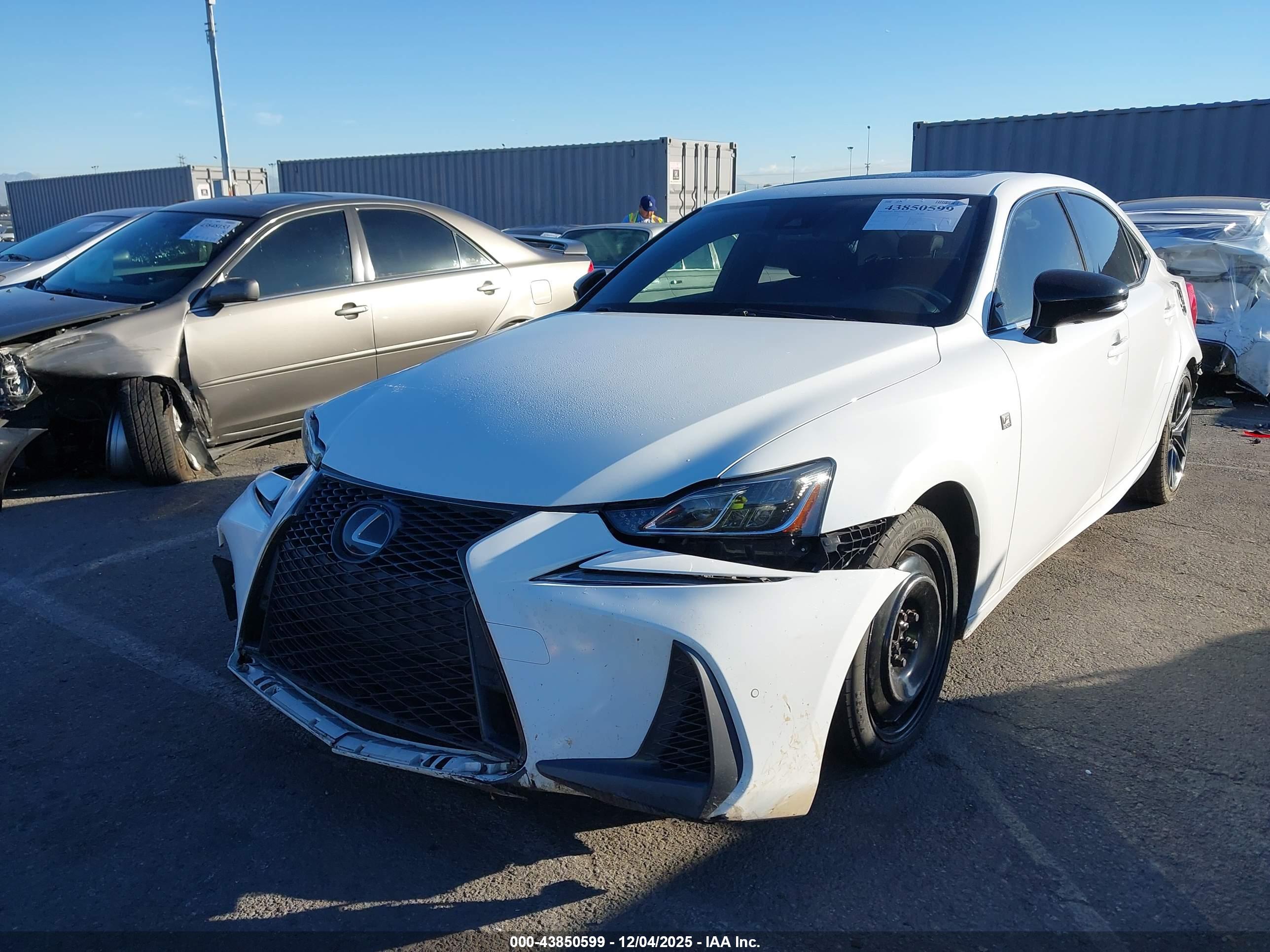 LEXUS IS image 2