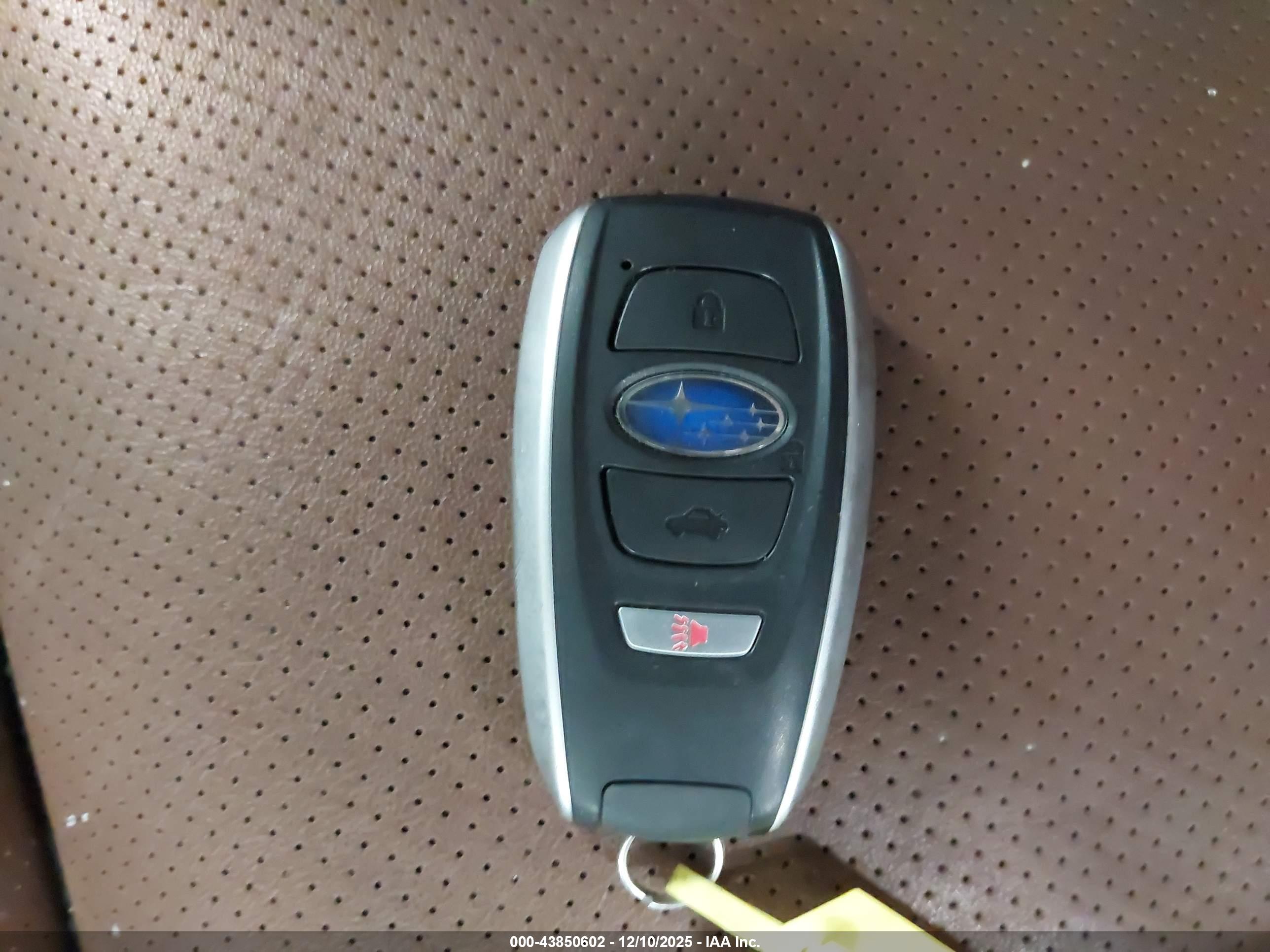 SUBARU OUTBACK image 11