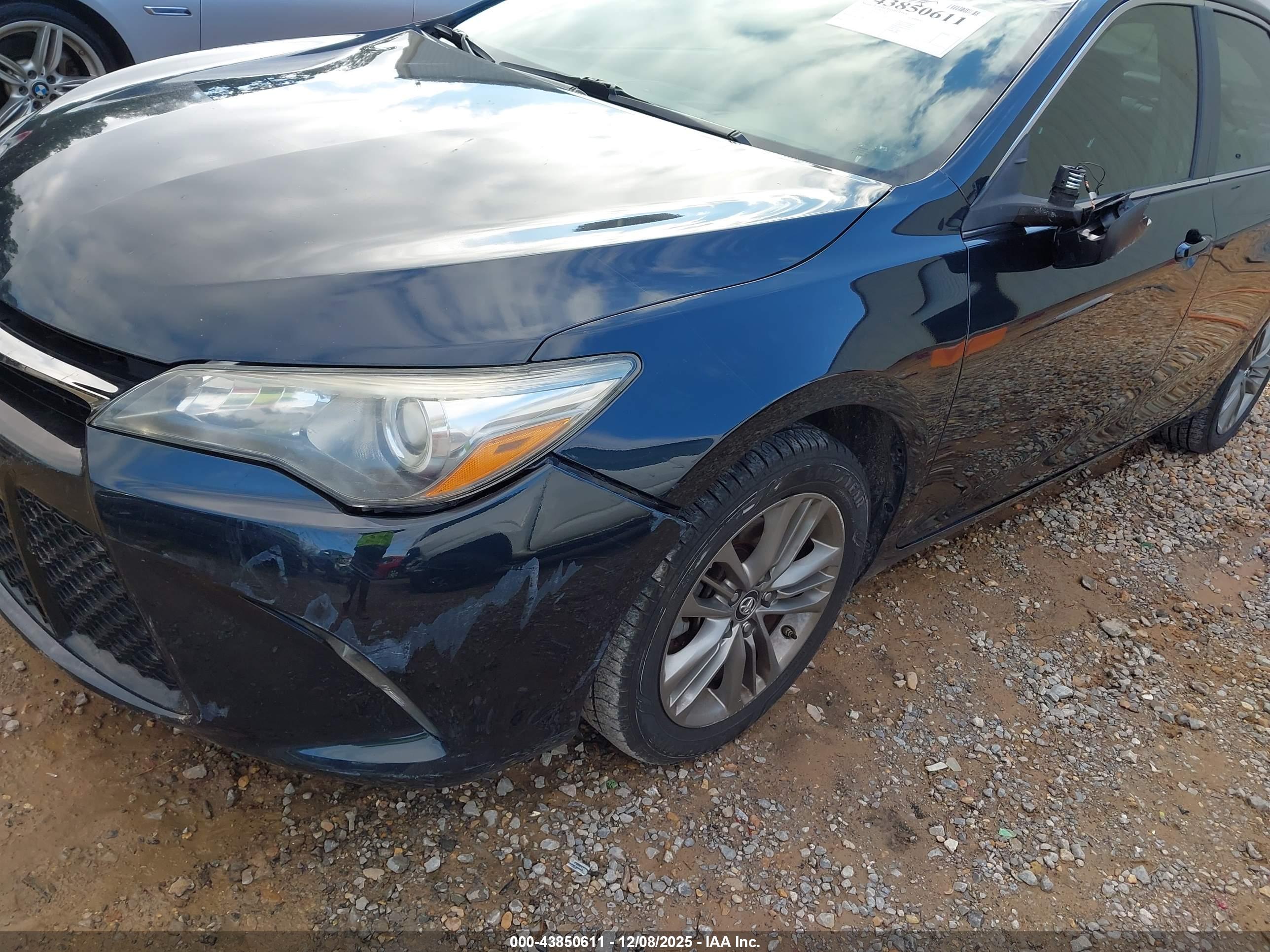 TOYOTA CAMRY image 6