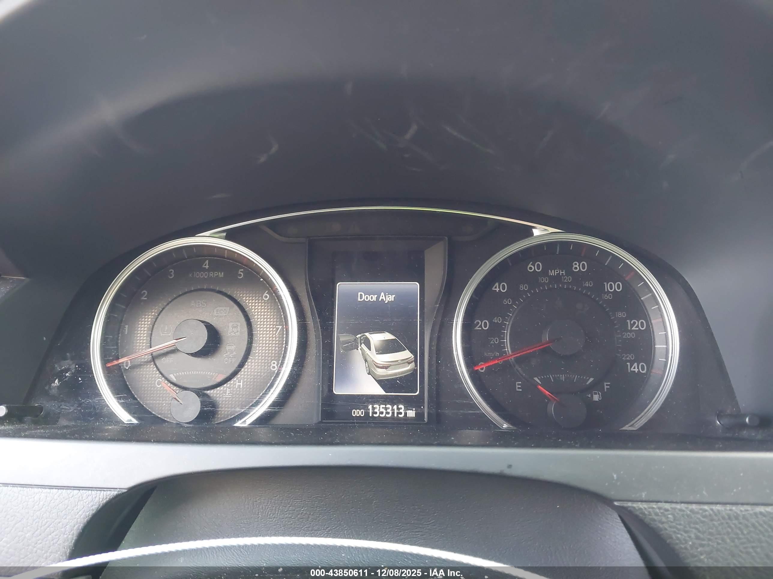 TOYOTA CAMRY image 7