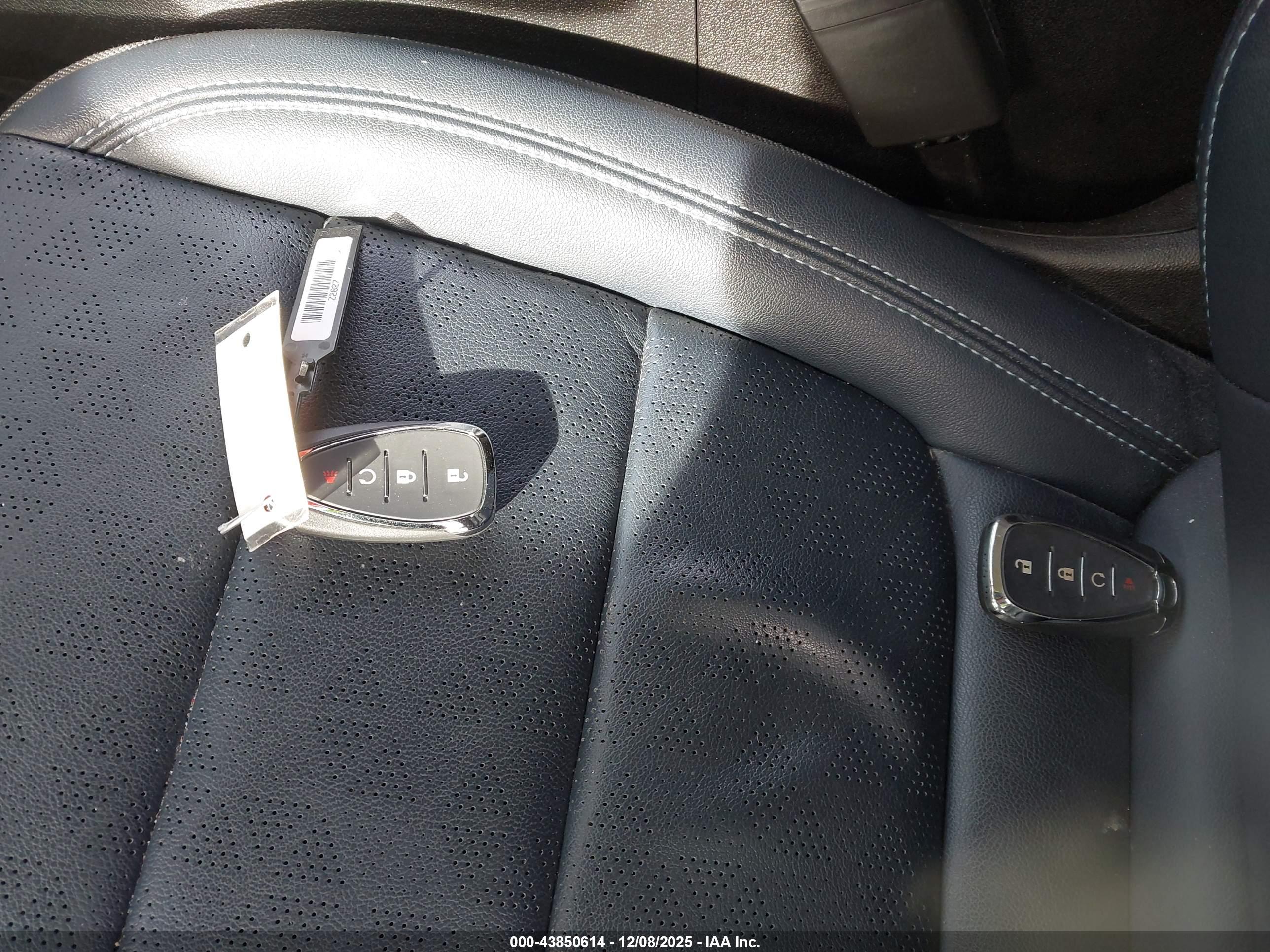 CHEVROLET BOLT image 11