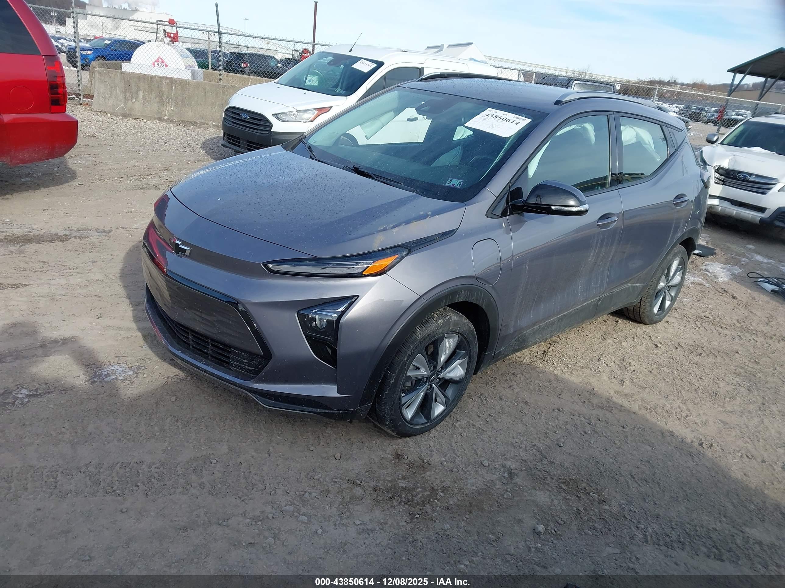 CHEVROLET BOLT image 2