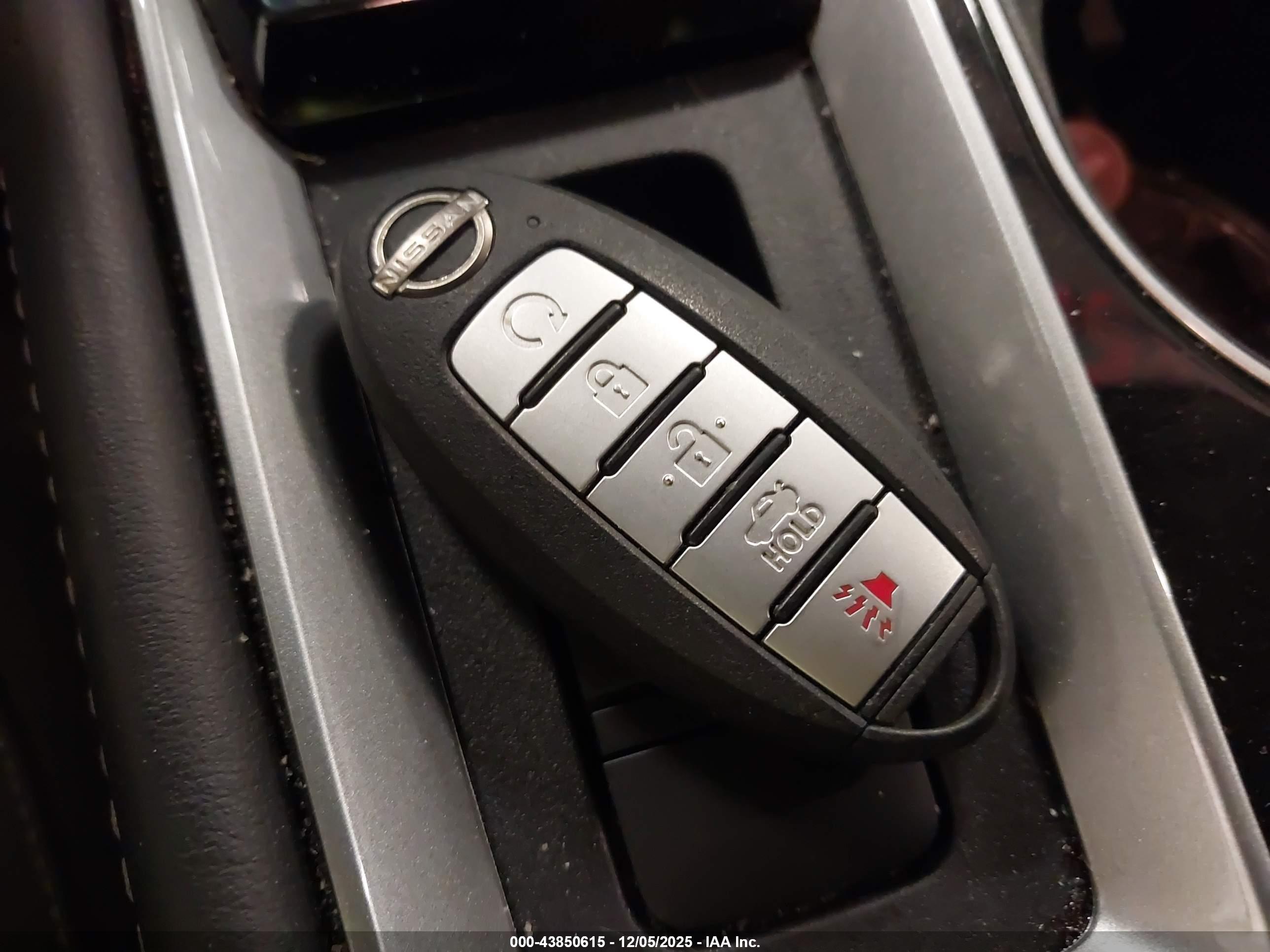 NISSAN ALTIMA image 11