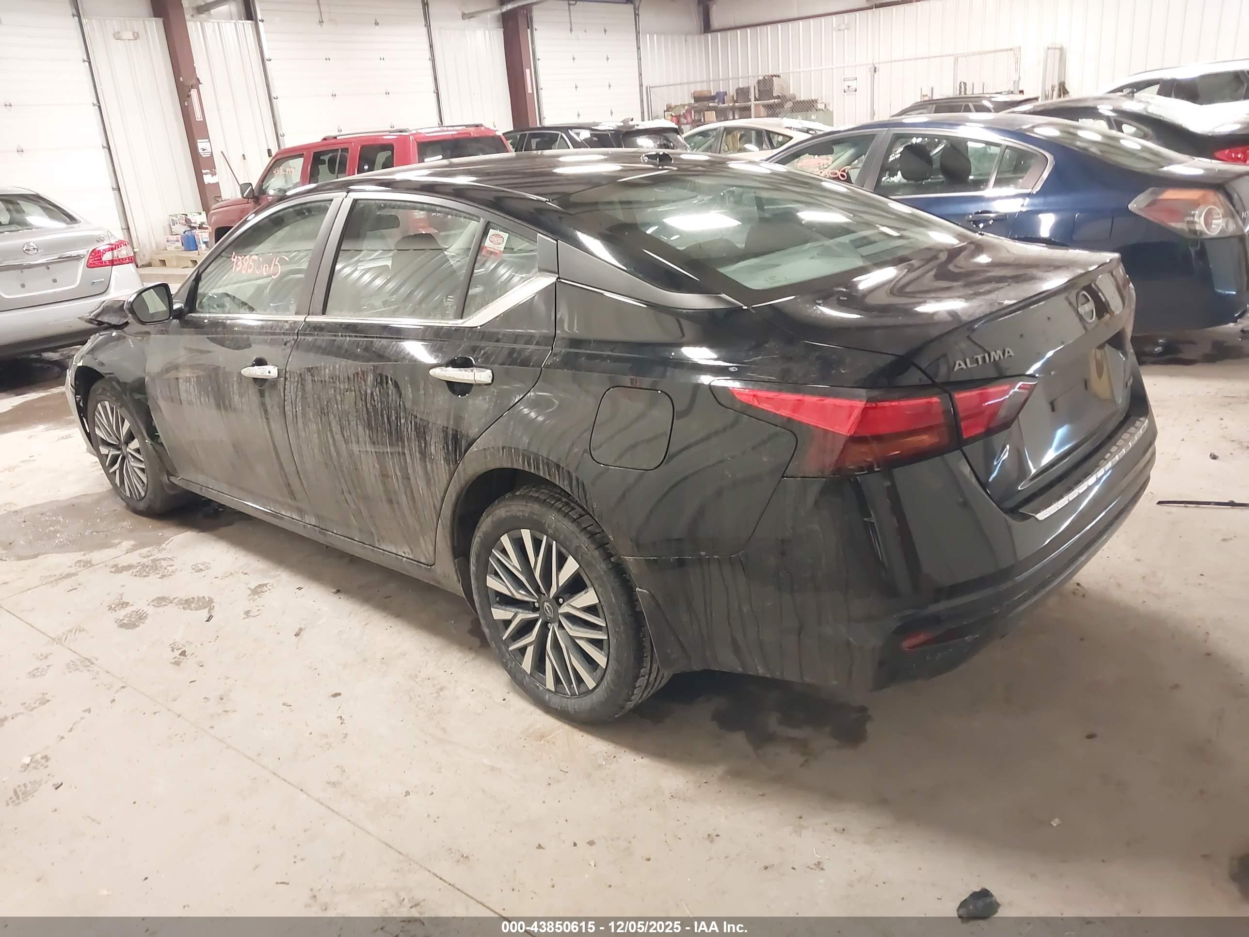 NISSAN ALTIMA image 3