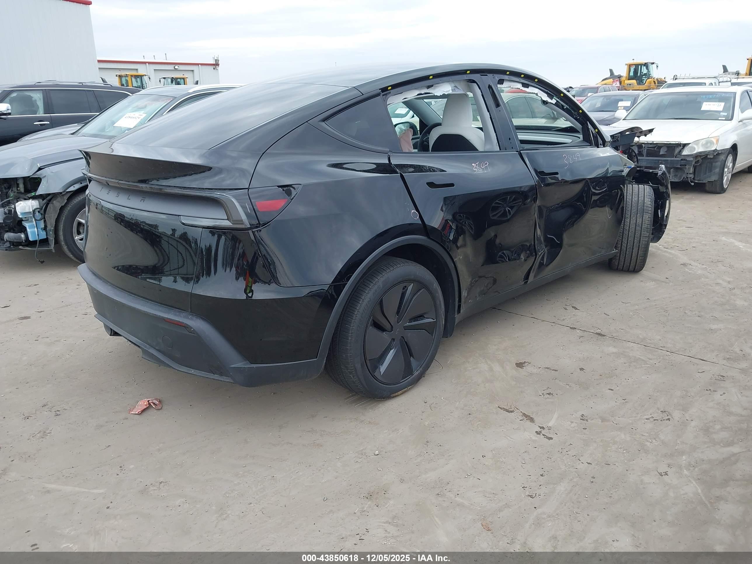 TESLA MODEL image 4