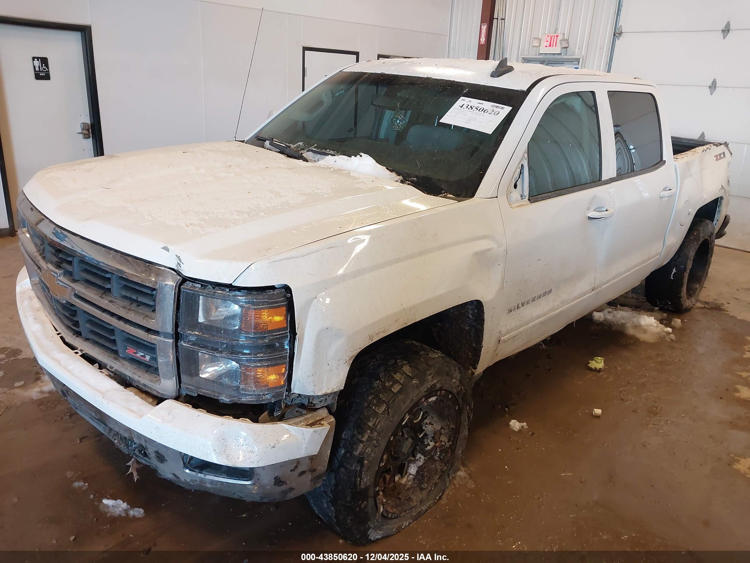 CHEVROLET SILVERADO image 2